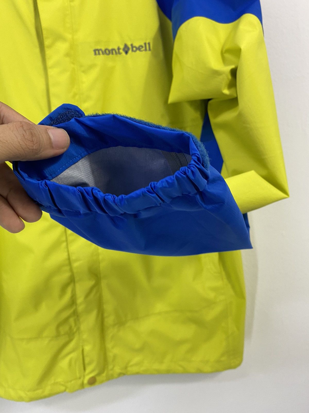 Goretex × Montbell Mont*bell Waterproof Jacket Two Tone Color Design Goretex Size US M / EU 48-50 / 2 - 5 Thumbnail