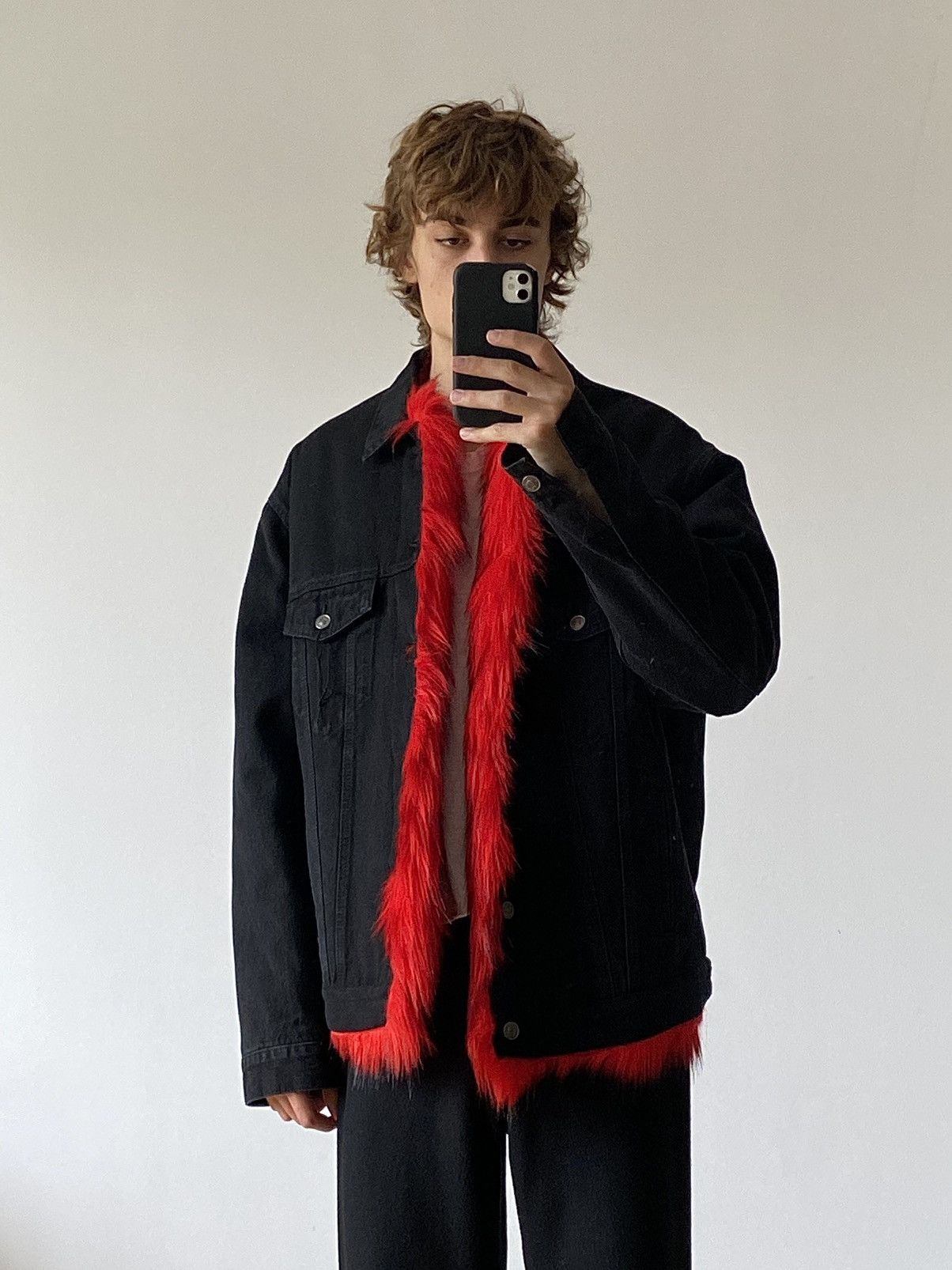 Balenciaga Balenciaga AW18 Faux Fur Oversized Denim Jacket Size US S / EU 44-46 / 1 - 3 Thumbnail