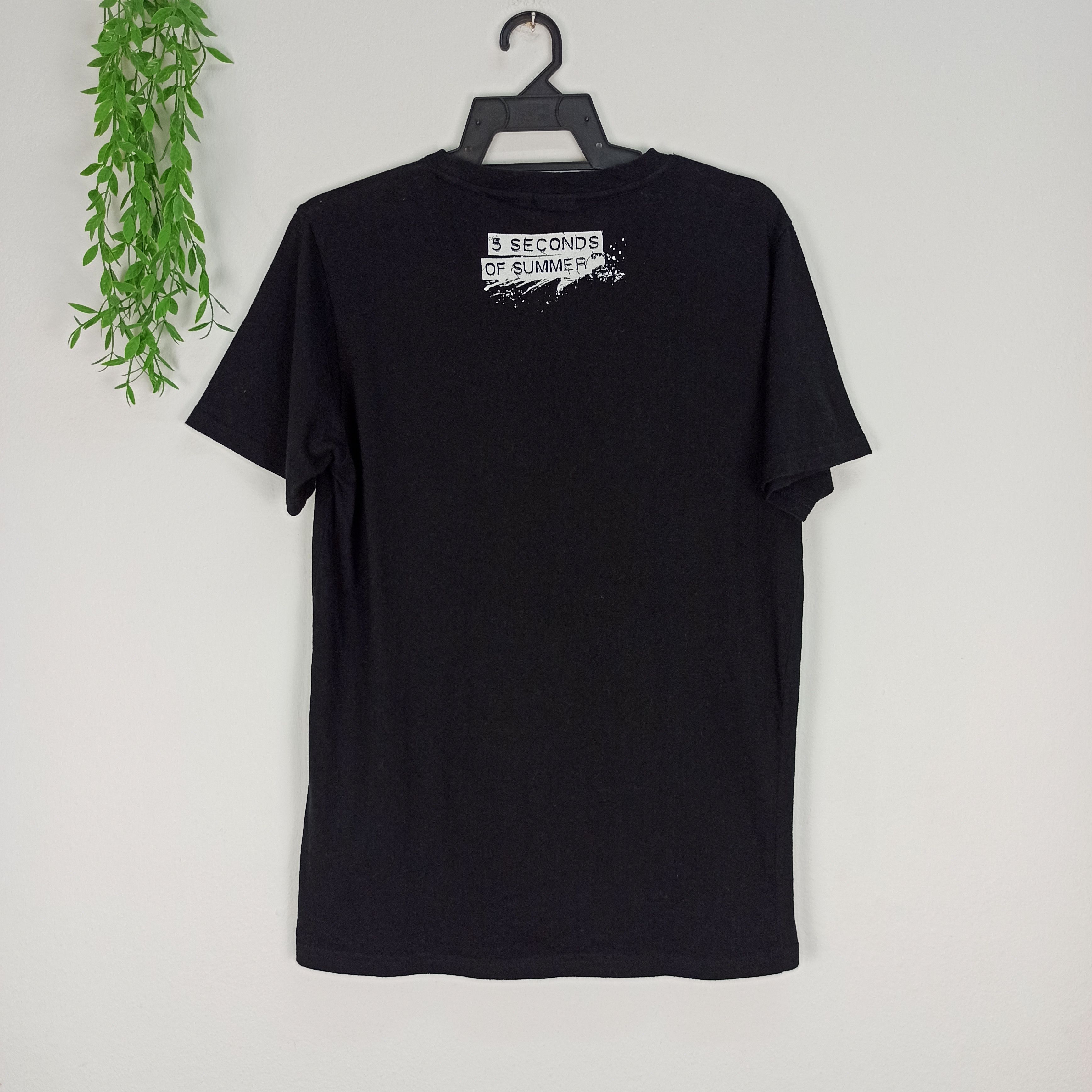 Band Tees 5 Seconds Of Summer Band Tees Black Size US M / EU 48-50 / 2 - 3 Thumbnail
