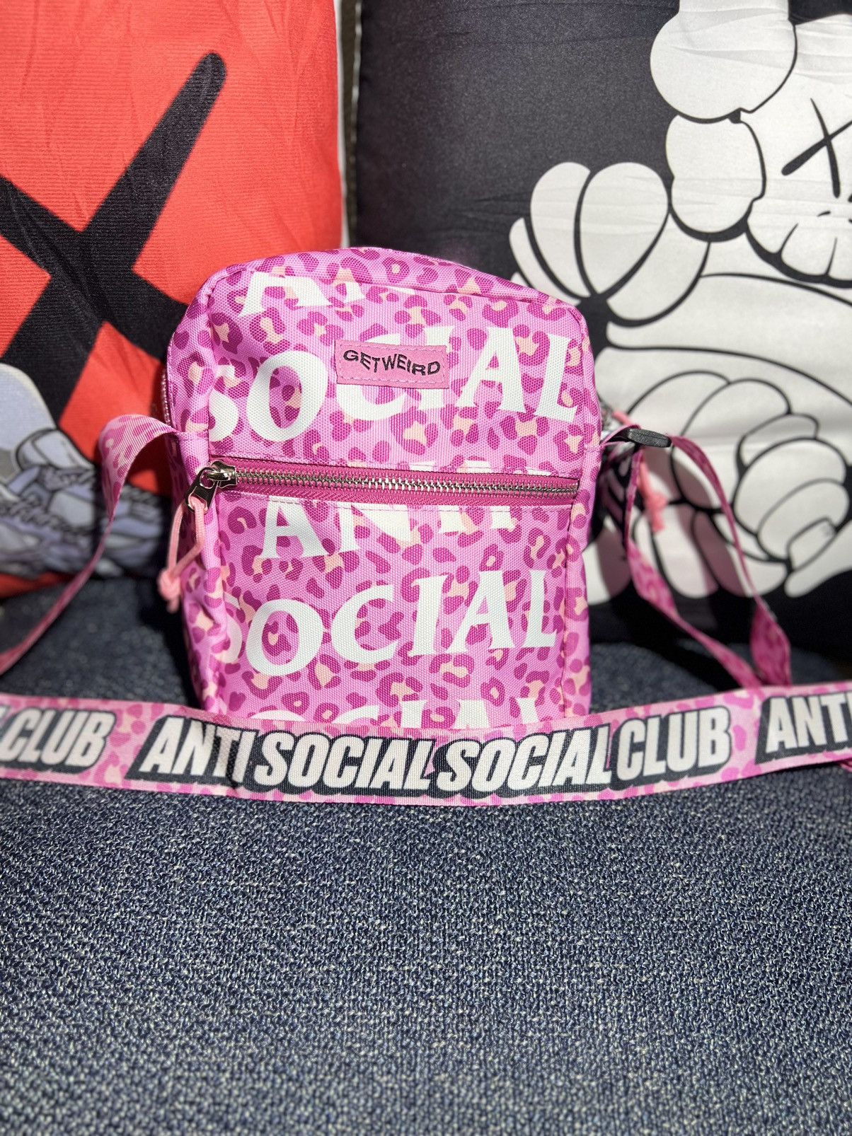 ANTI SOCIAL SOCIAL CLUB ASSC Pink Side Bag ショルダーバッグ Anti Social Social Club ASSC Side Bag Shoulder Bag Pink F/W