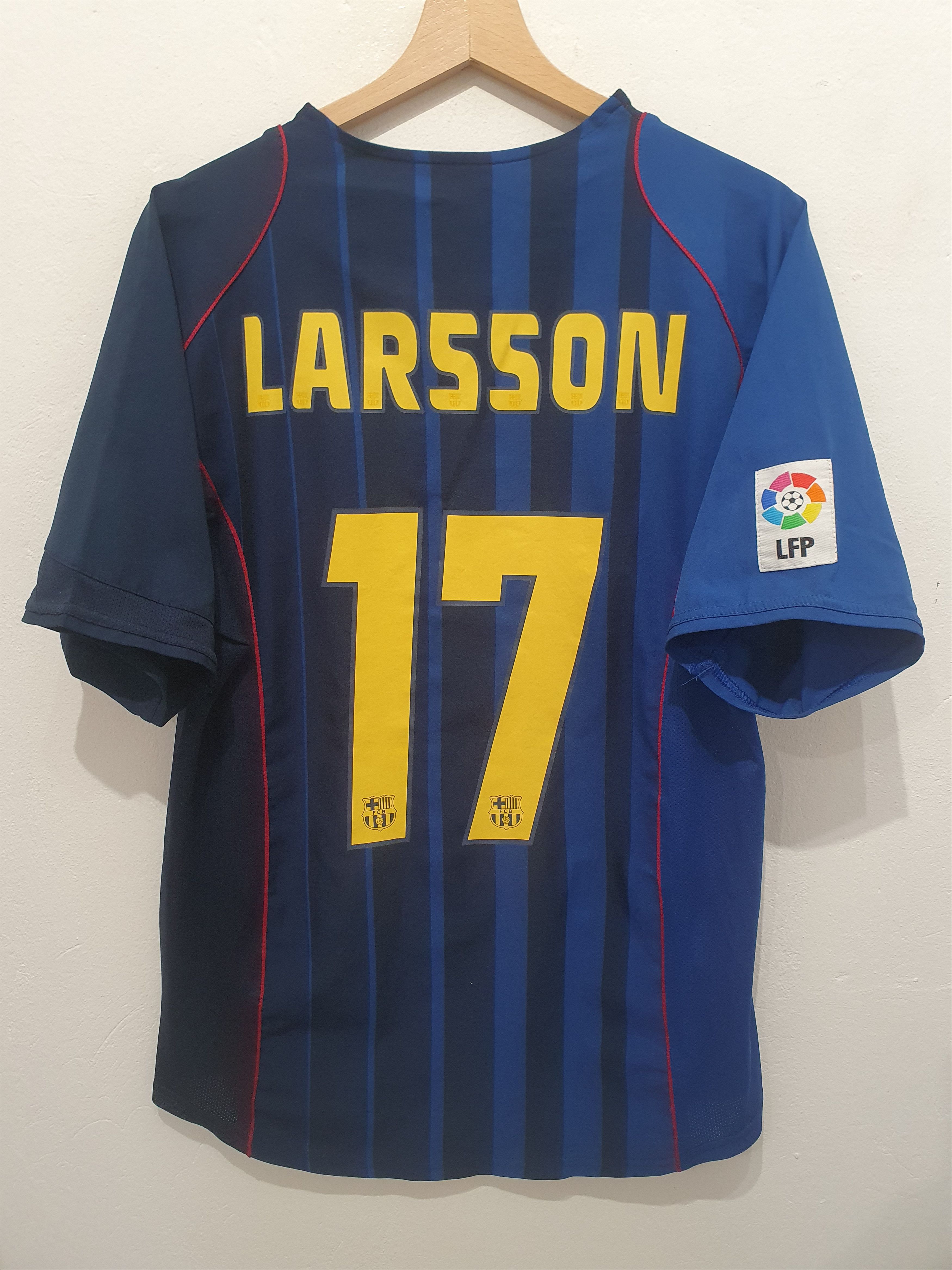 image of F C Barcelona x Jersey Larsson Nike Fc Barcelona 2004 Size M Jersey Shirt Soccer in Blue/Navy, Men'