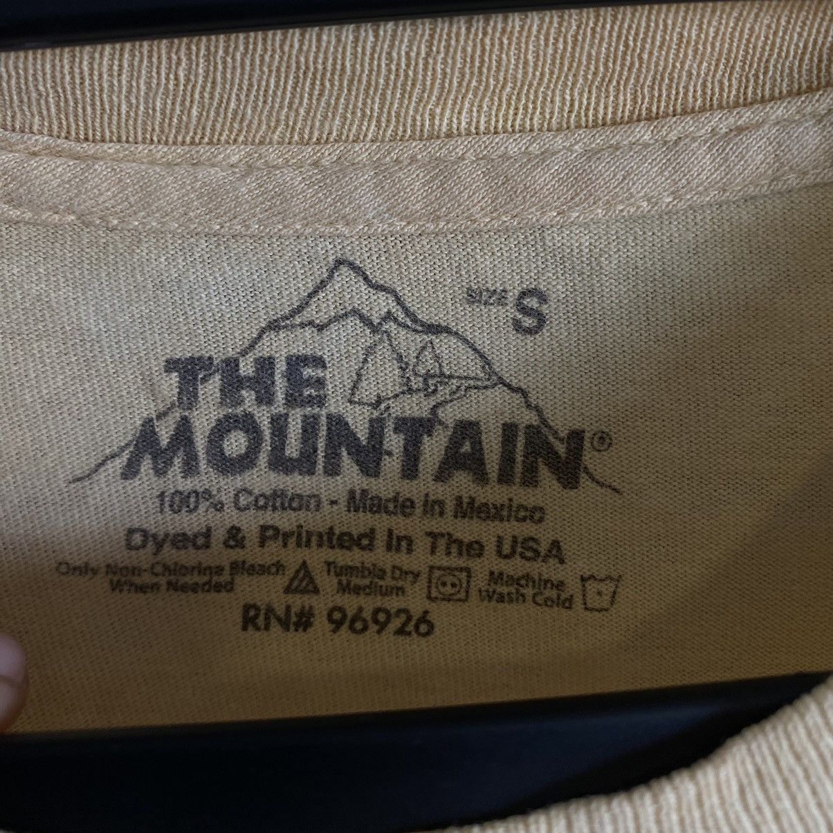 The Mountain The Mountain Pug Graphic Faded Yellow T-Shirt Size US S / EU 44-46 / 1 - 4 Thumbnail