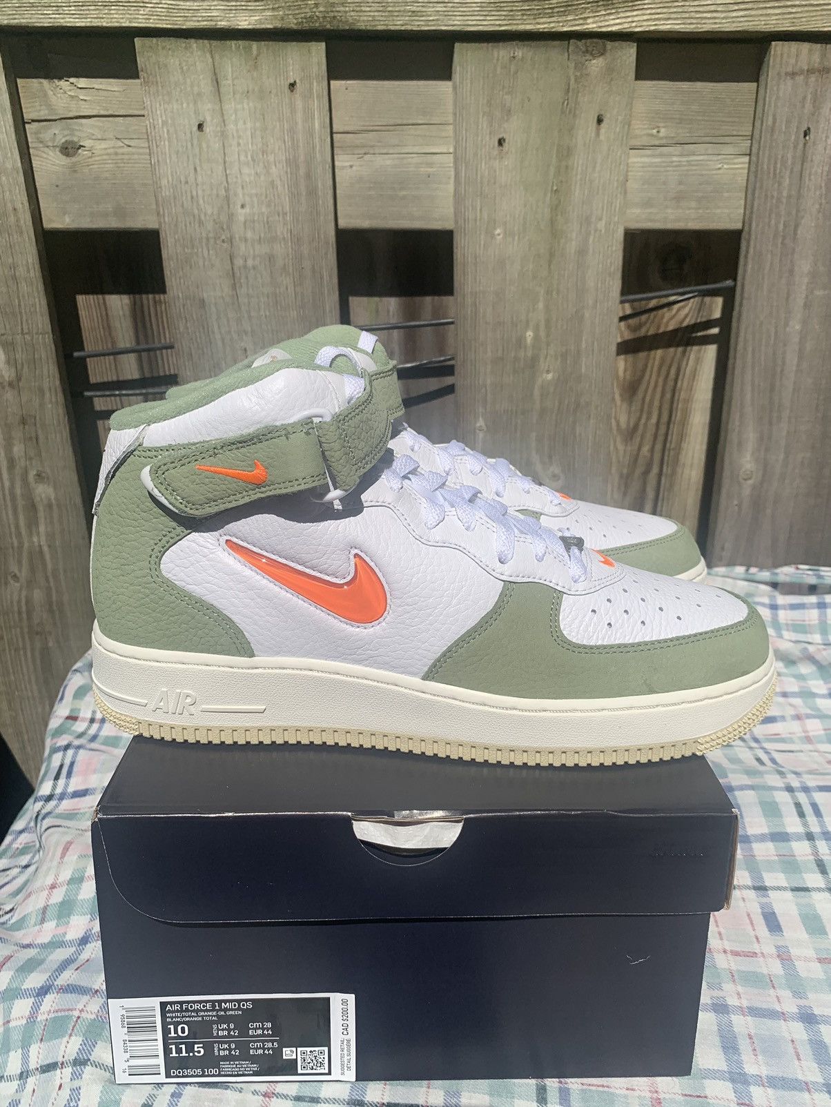 Nike Nike Air Force One Mid QS Jewel Oil Green Size US 10 / EU 43 - 1 Thumbnail