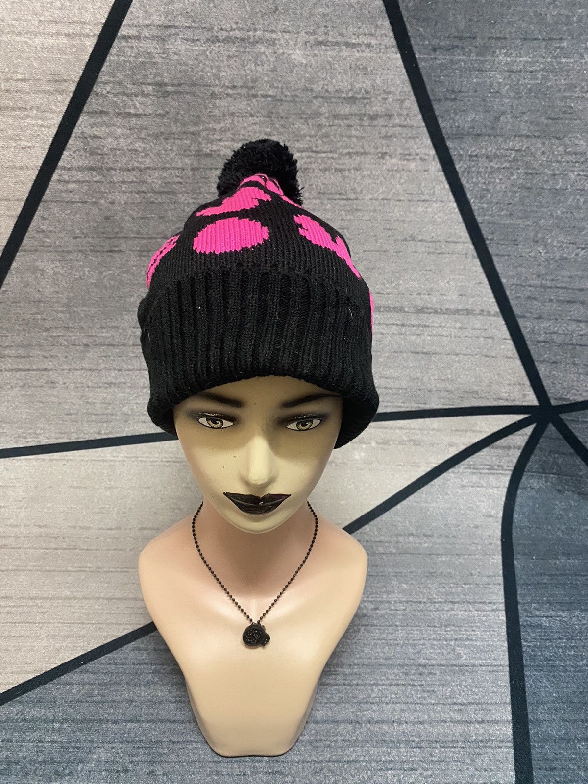 Cartoon Network × Disney SWIVEL From California Disney Design Beanie Hat Size ONE SIZE - 2 Thumbnail