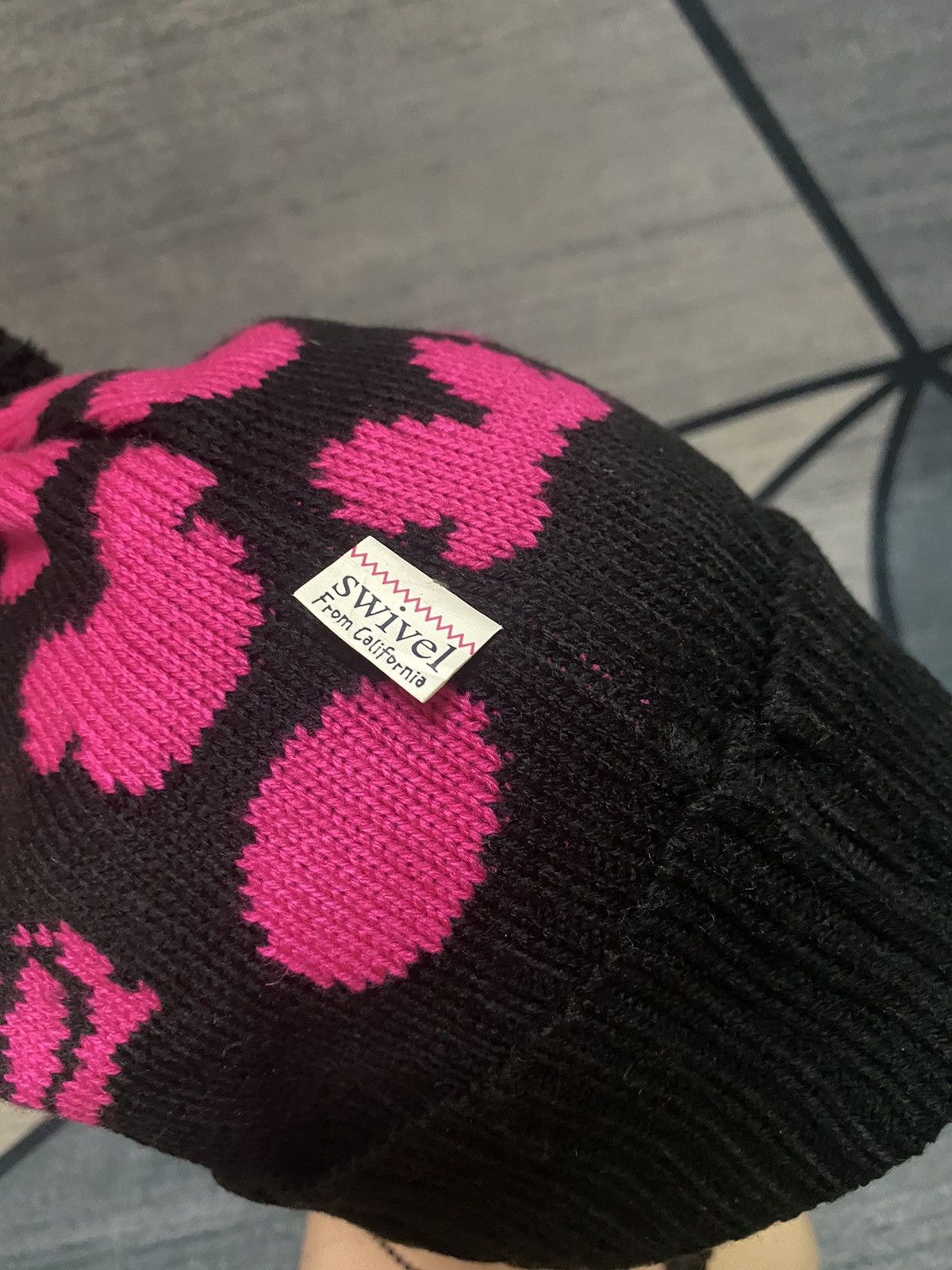 Cartoon Network × Disney SWIVEL From California Disney Design Beanie Hat Size ONE SIZE - 5 Thumbnail