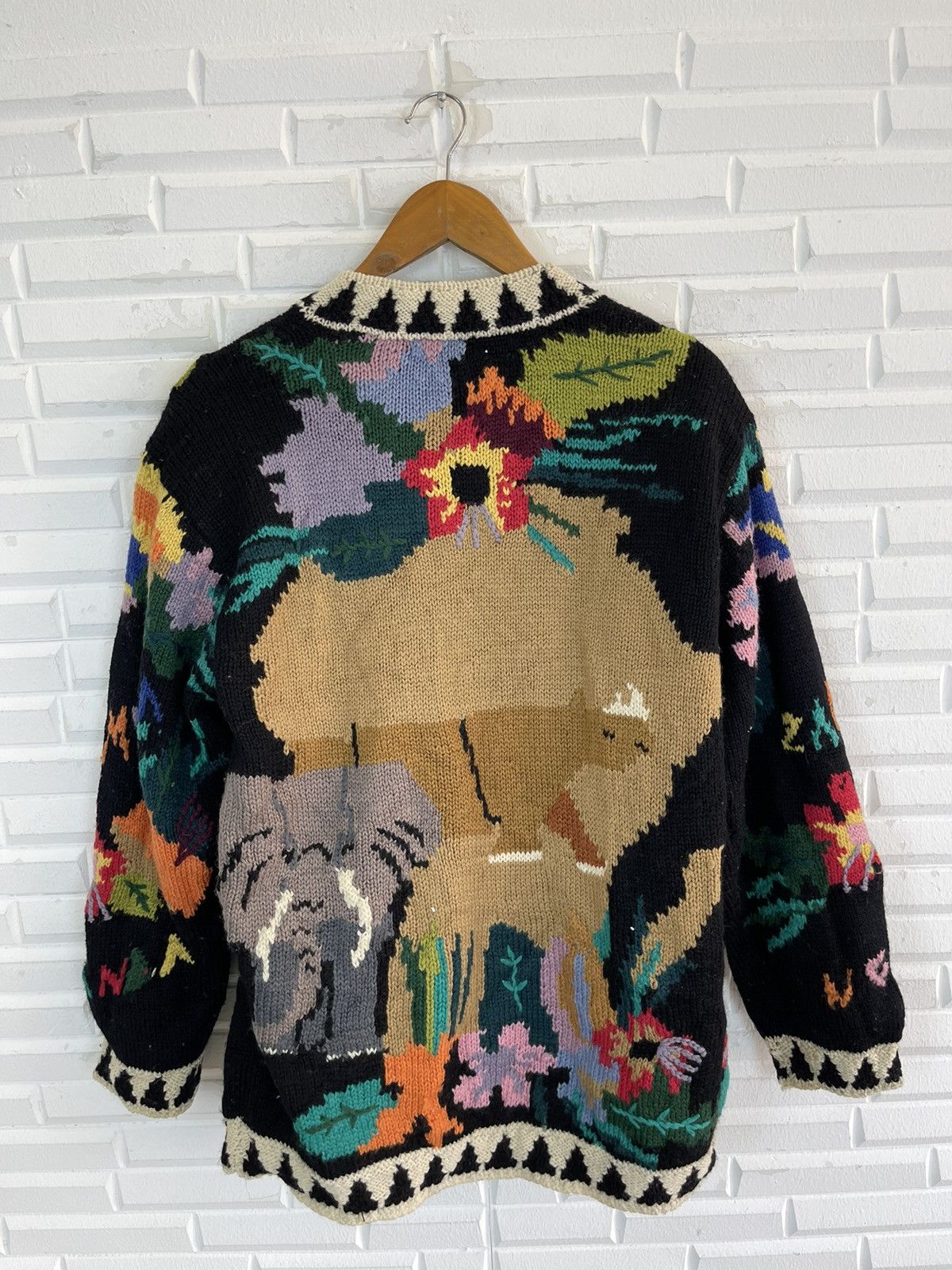 Japanese Brand Vintage Japan Pop Art Graffity Cardigan Wool Knit Art Size US M / EU 48-50 / 2 - 4 Thumbnail