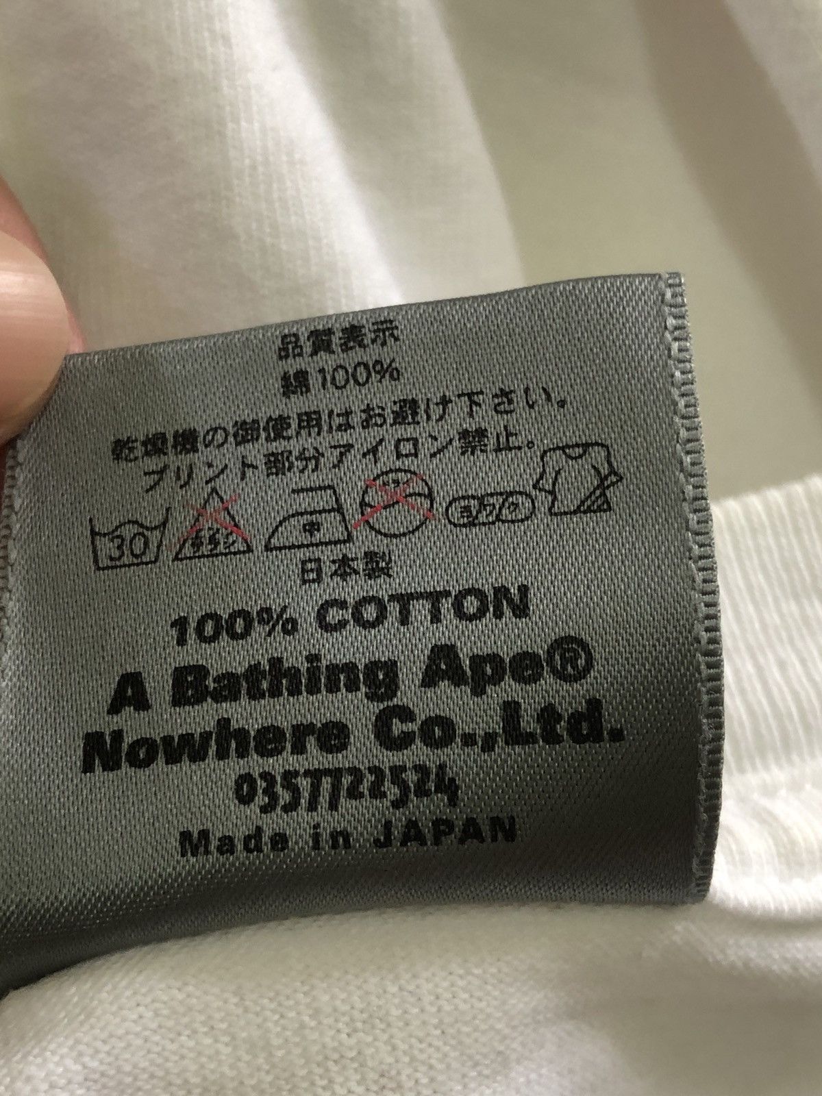 Bape × Kaws Og Circa 2000 A Bathing Ape X Kaws Small Logo Tshirts Size US M / EU 48-50 / 2 - 9 Thumbnail