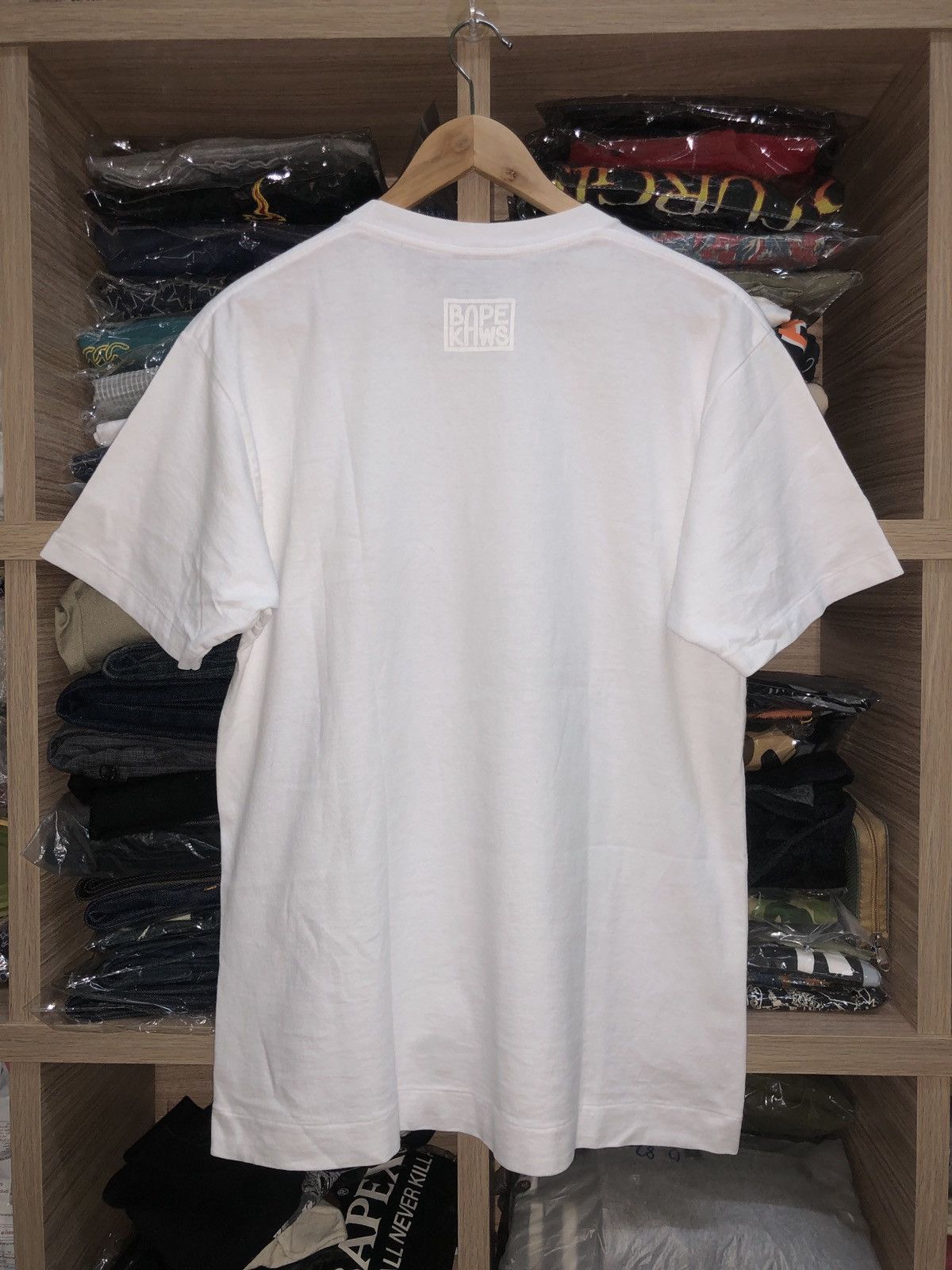 Bape × Kaws Og Circa 2000 A Bathing Ape X Kaws Small Logo Tshirts Size US M / EU 48-50 / 2 - 2 Thumbnail