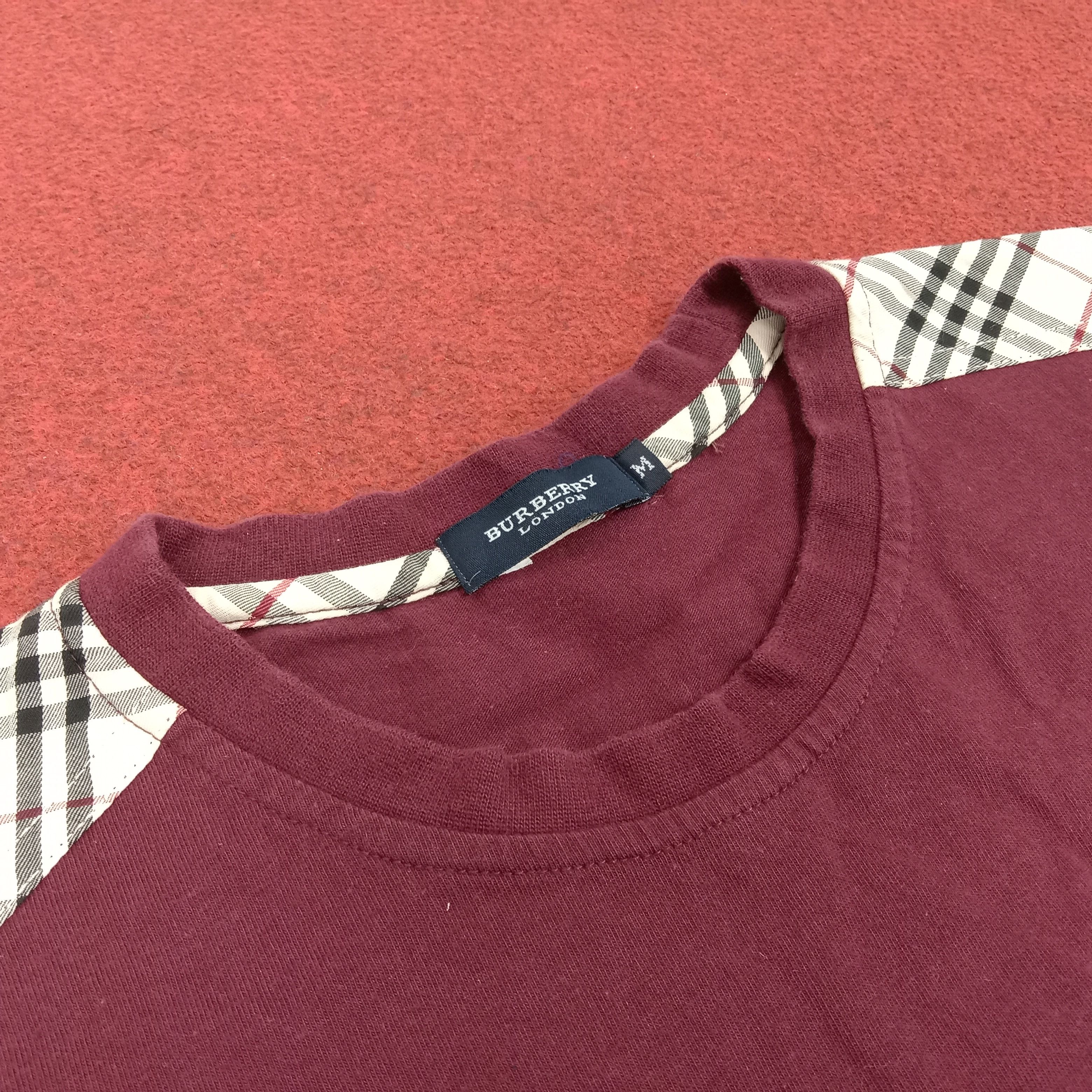 Burberry × Vintage Burberry London Small Logo Design Maroon Tshirt Size US M / EU 48-50 / 2 - 3 Thumbnail