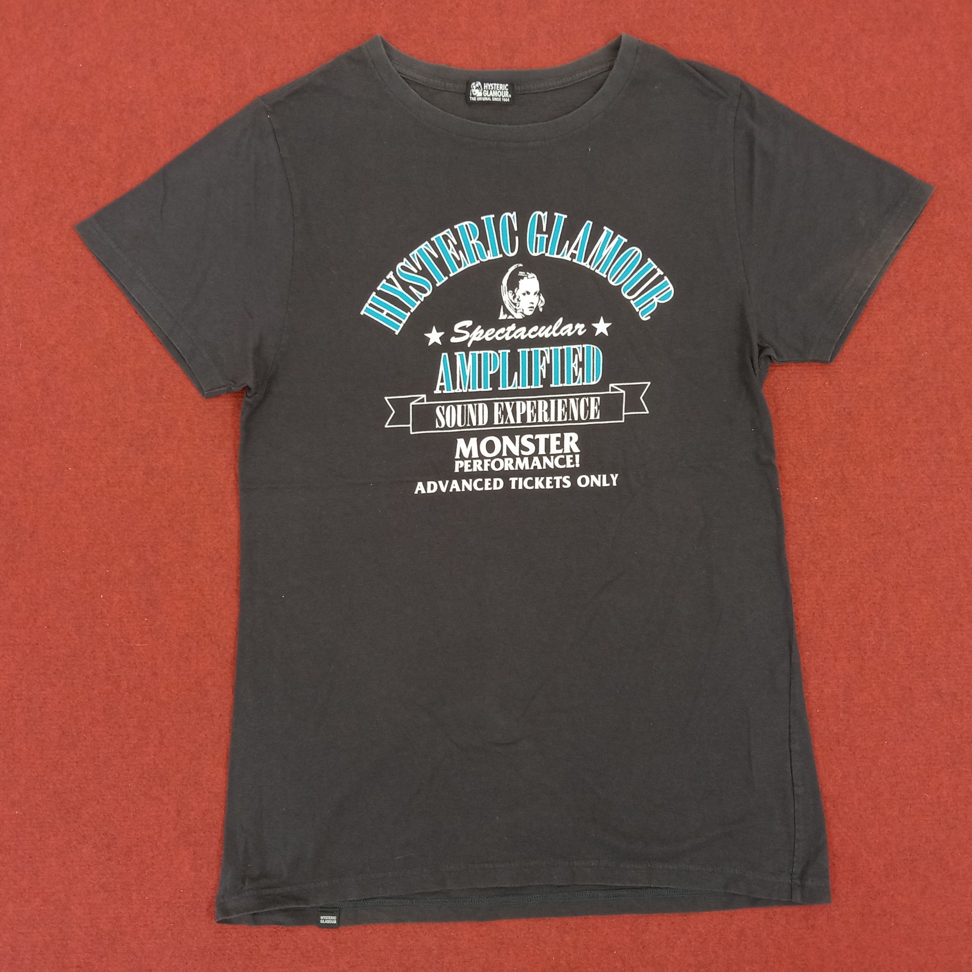 Hysteric Glamour Hysteric Glamour Streetwear Style Center Design Tshirt Size US S / EU 44-46 / 1 - 1 Thumbnail