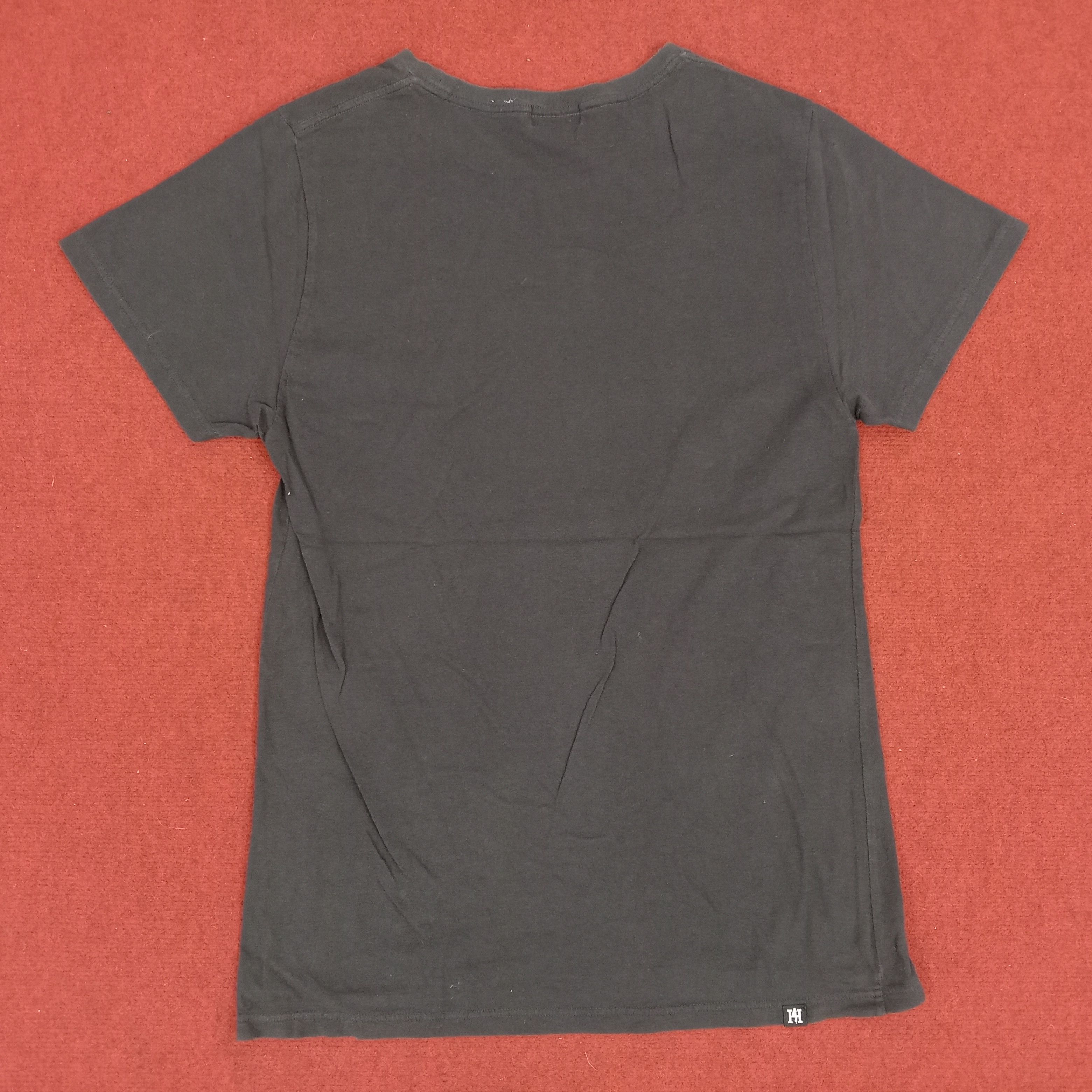 Hysteric Glamour Hysteric Glamour Streetwear Style Center Design Tshirt Size US S / EU 44-46 / 1 - 3 Thumbnail