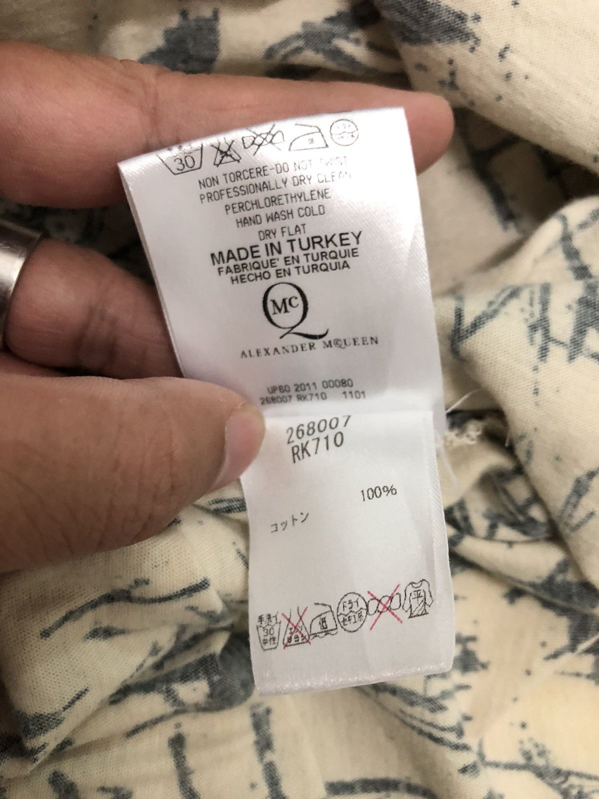 Alexander McQueen × Designer ALEXANDER MCQUEEN OVER PRINT ART SHIRT Size US S / EU 44-46 / 1 - 7 Thumbnail