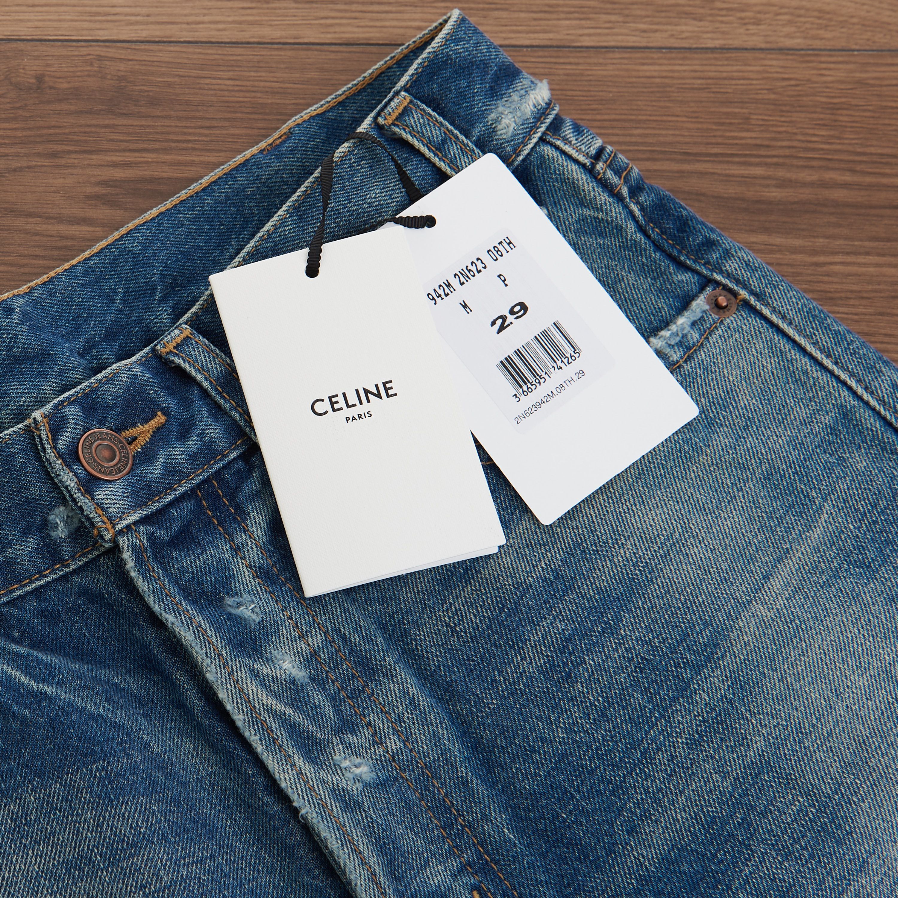 Celine Kurt Mid-Rise Shorts In Destroyed Thrash Wash Denim Size US 29 - 16 Thumbnail