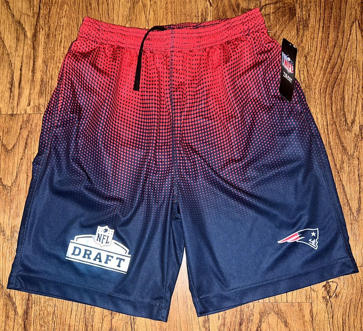 NFL New England Patriots NFL Draft Shorts Size US 34 / EU 50 - 2 Thumbnail