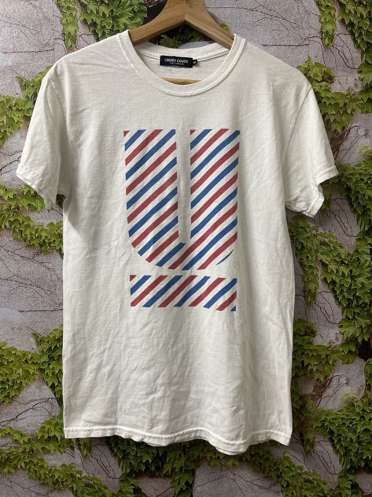 Jun Takahashi × Undercover 🇯🇵VINTAGE UNDERCOVER JUN TAKAHASHI ‘U’ GRAPHIC TEE VERY RARE Size US S / EU 44-46 / 1 - 1 Thumbnail