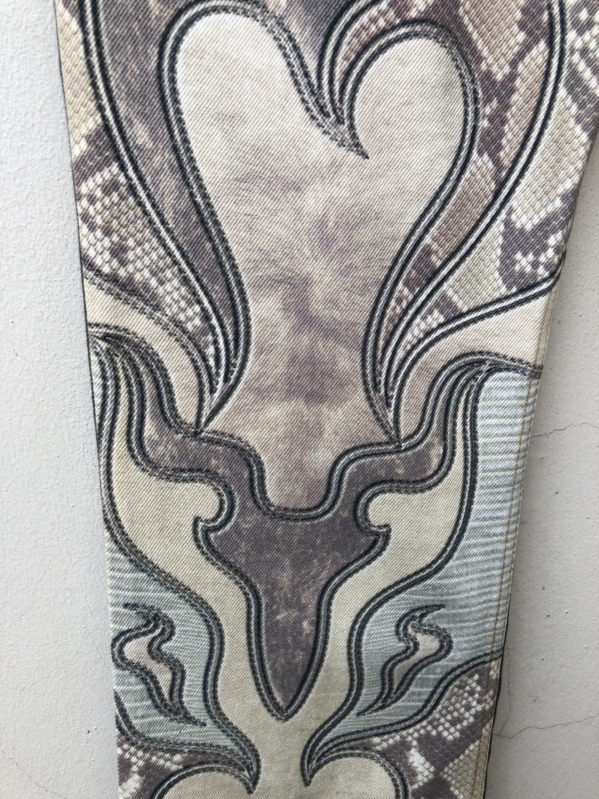 Art Comes First Cassopi Japan Snake Scale Art Design Denim Cropped Pant Size US 31 - 11 Thumbnail