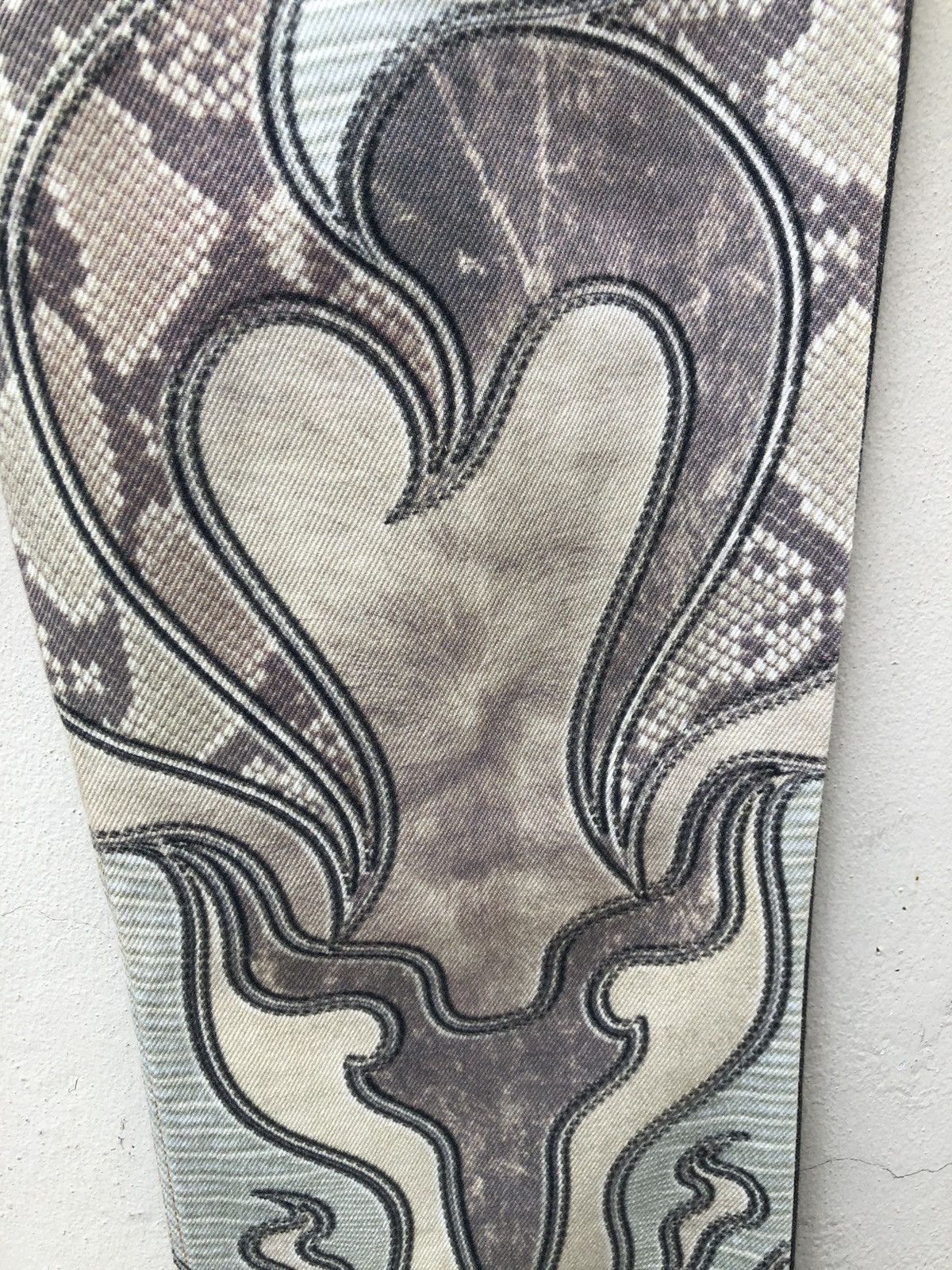 Art Comes First Cassopi Japan Snake Scale Art Design Denim Cropped Pant Size US 31 - 14 Thumbnail
