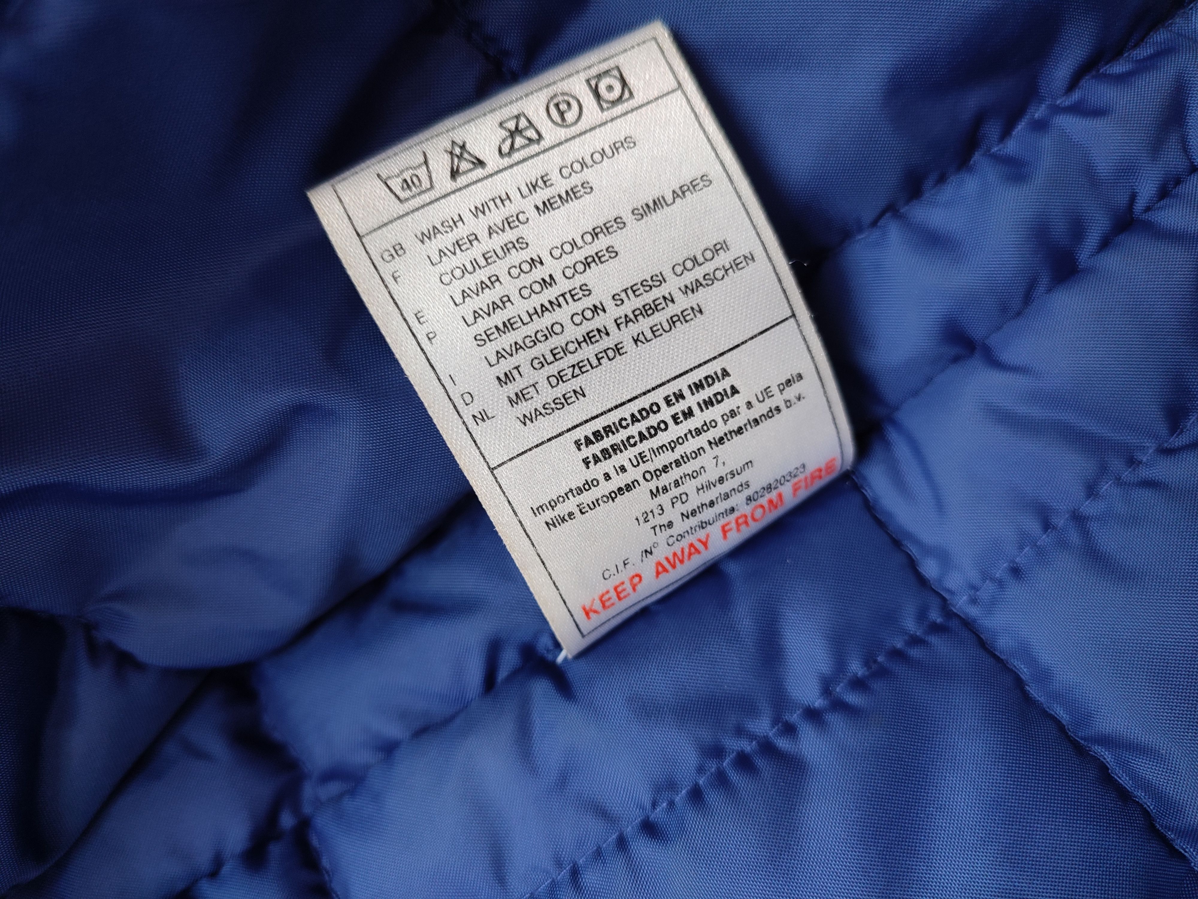 Nike Vintage Nike big swoosh Jacket Size US L / EU 52-54 / 3 - 13 Thumbnail