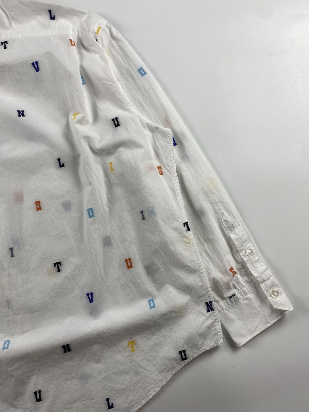 Louis Vuitton Louis Vuitton Multicolor Alphabet Long Sleeve Size US XL / EU 56 / 4 - 12 Thumbnail