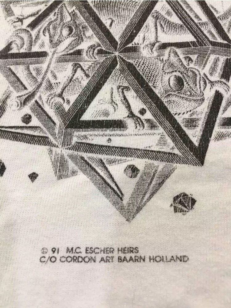 Arts & Science VINTAGE M.C ESCHER ALL OVER PRINTED ART ILLUSION INDUSTRY Size US M / EU 48-50 / 2 - 6 Thumbnail