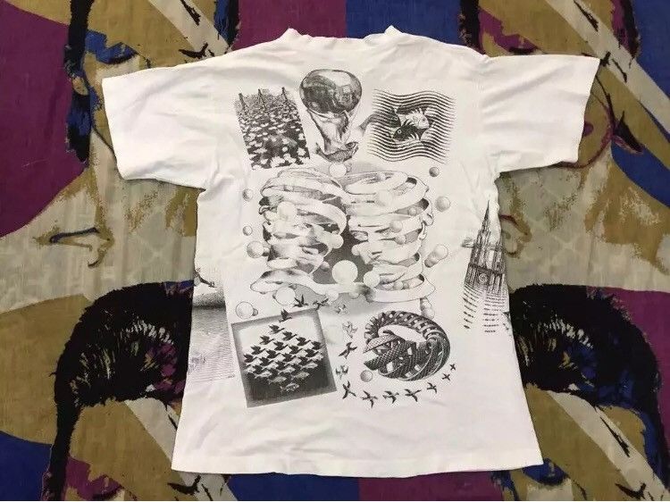 Arts & Science VINTAGE M.C ESCHER ALL OVER PRINTED ART ILLUSION INDUSTRY Size US M / EU 48-50 / 2 - 3 Thumbnail