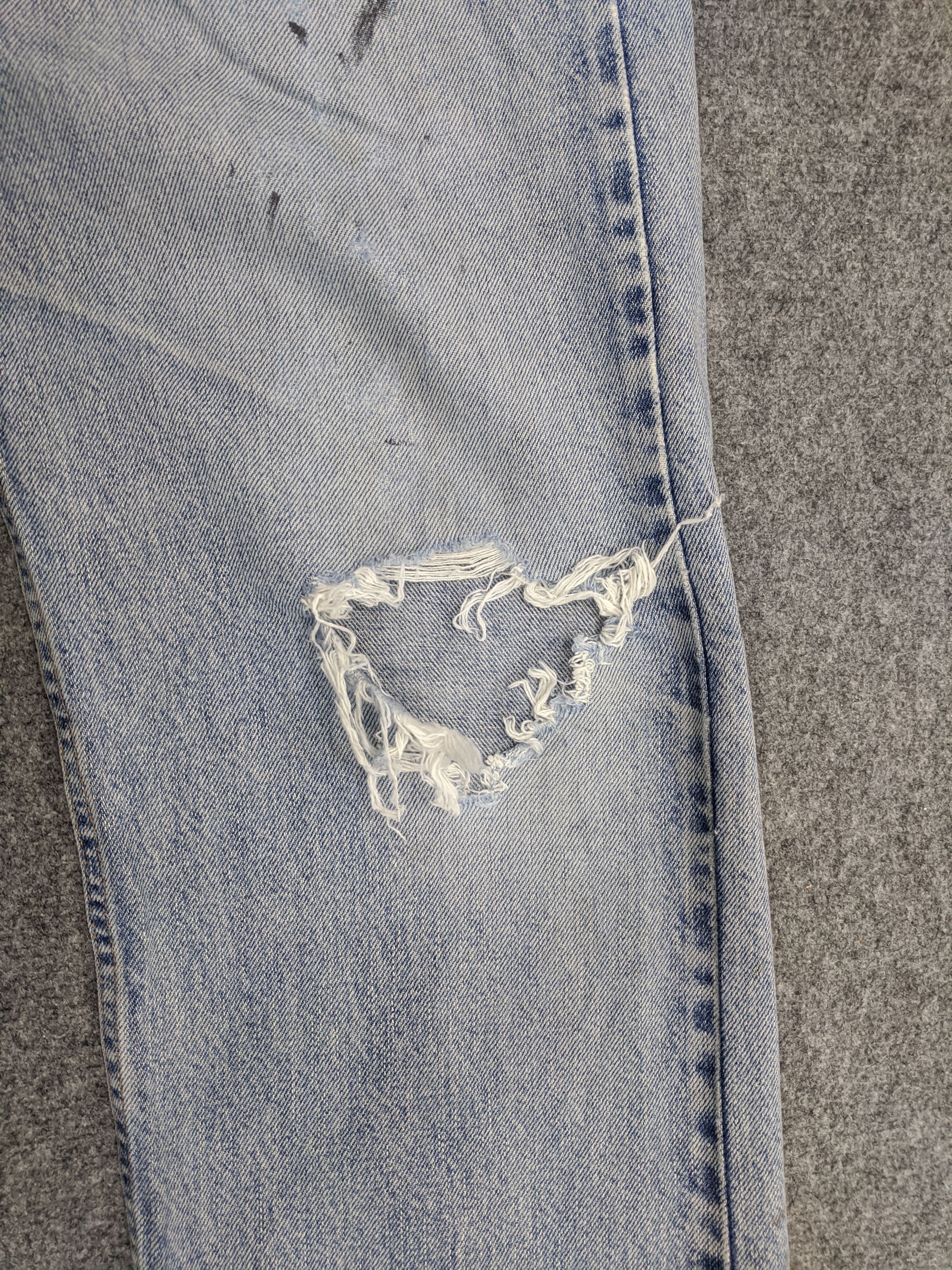 Levi's × Vintage Vintage Levis 505 Light Wash Ripped Jeans DP0923 Size US 36 / EU 52 - 10 Thumbnail