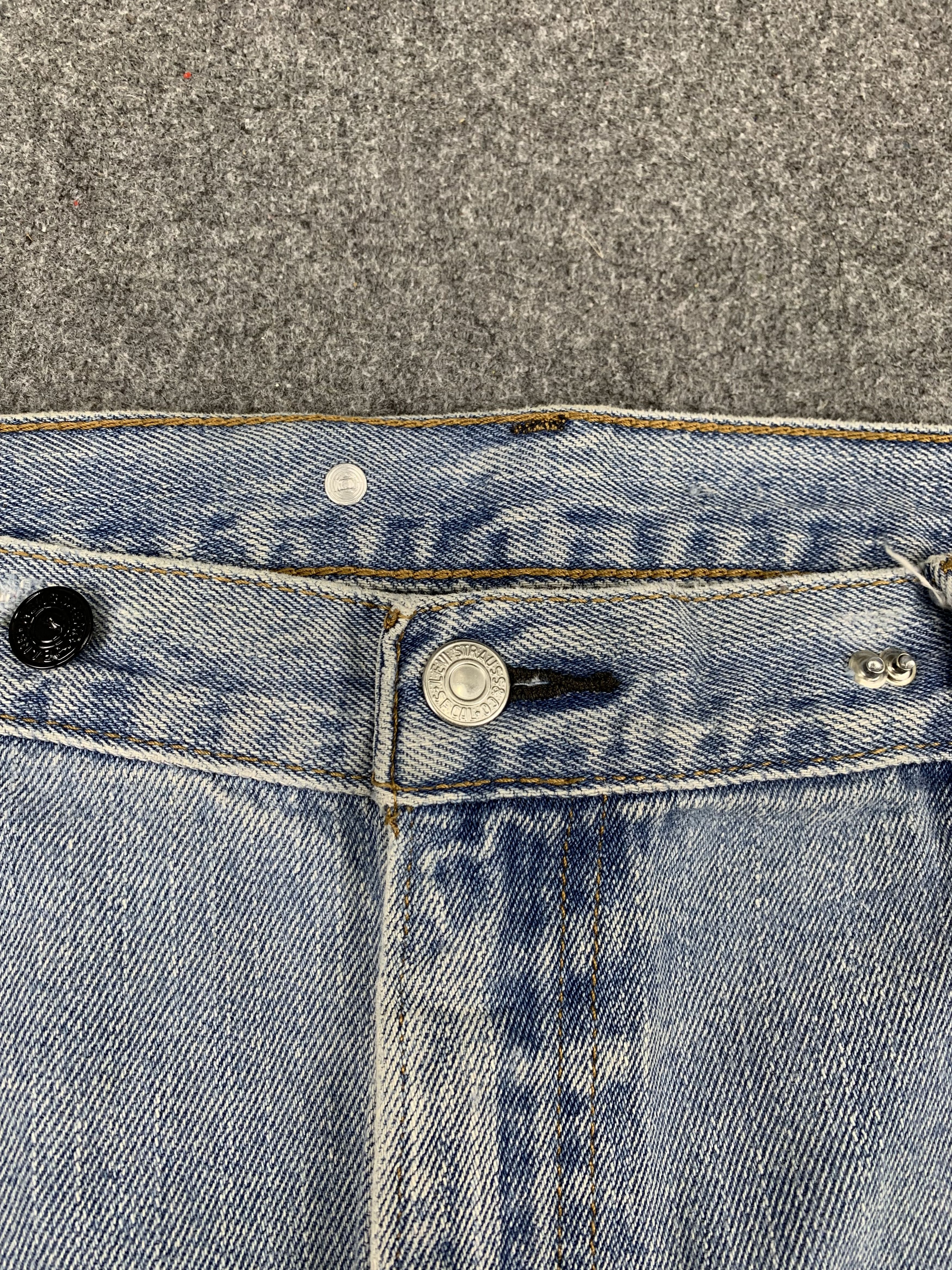 Levi's Vintage Levis 505 Light Wash Jeans DP1804 Size US 44 / EU 60 - 4 Thumbnail