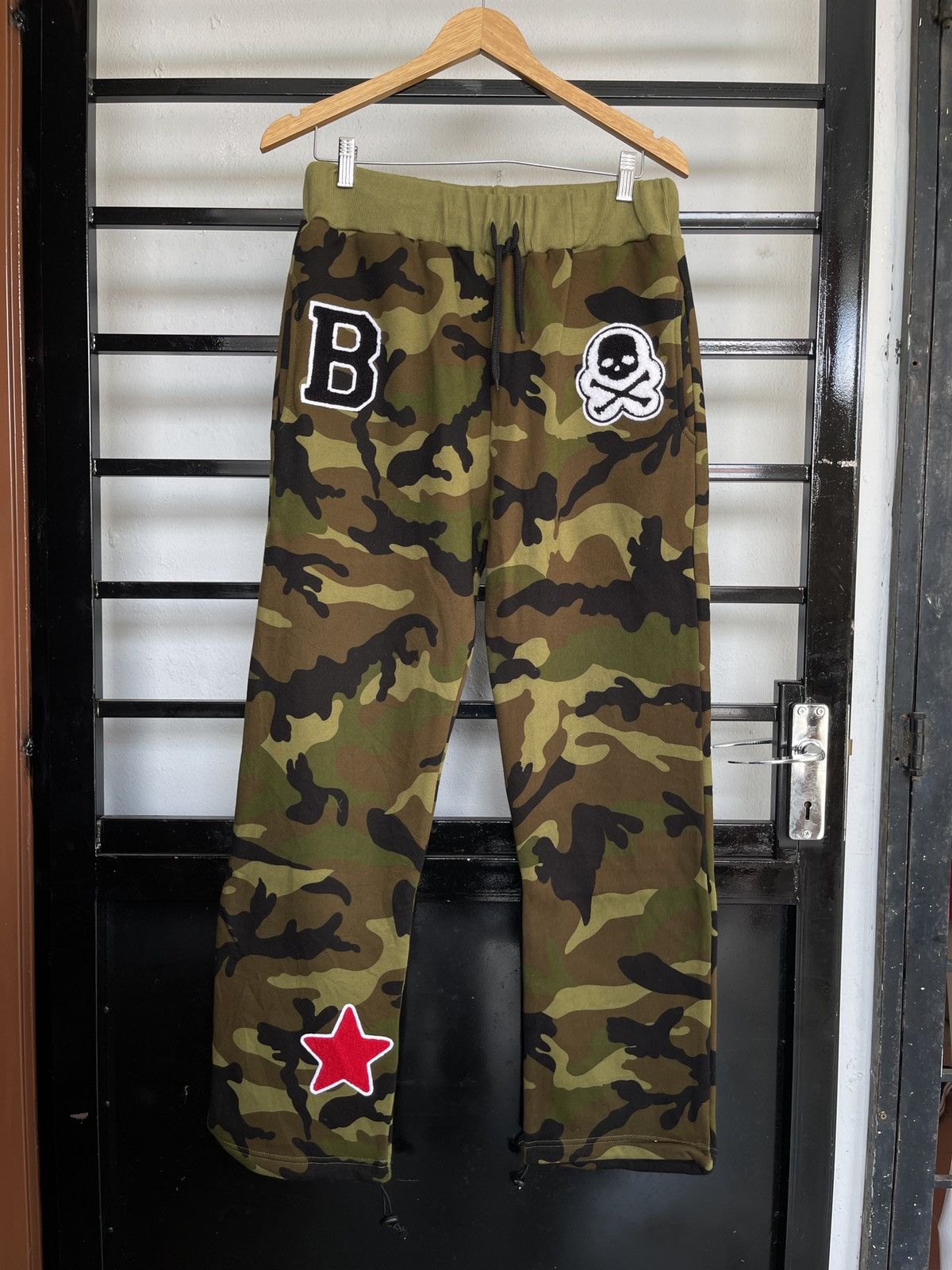 image of Hydrogen 1 x Hydrogen Italy Hydrogen Sweat Pants in Camo, Men's (Size 36)