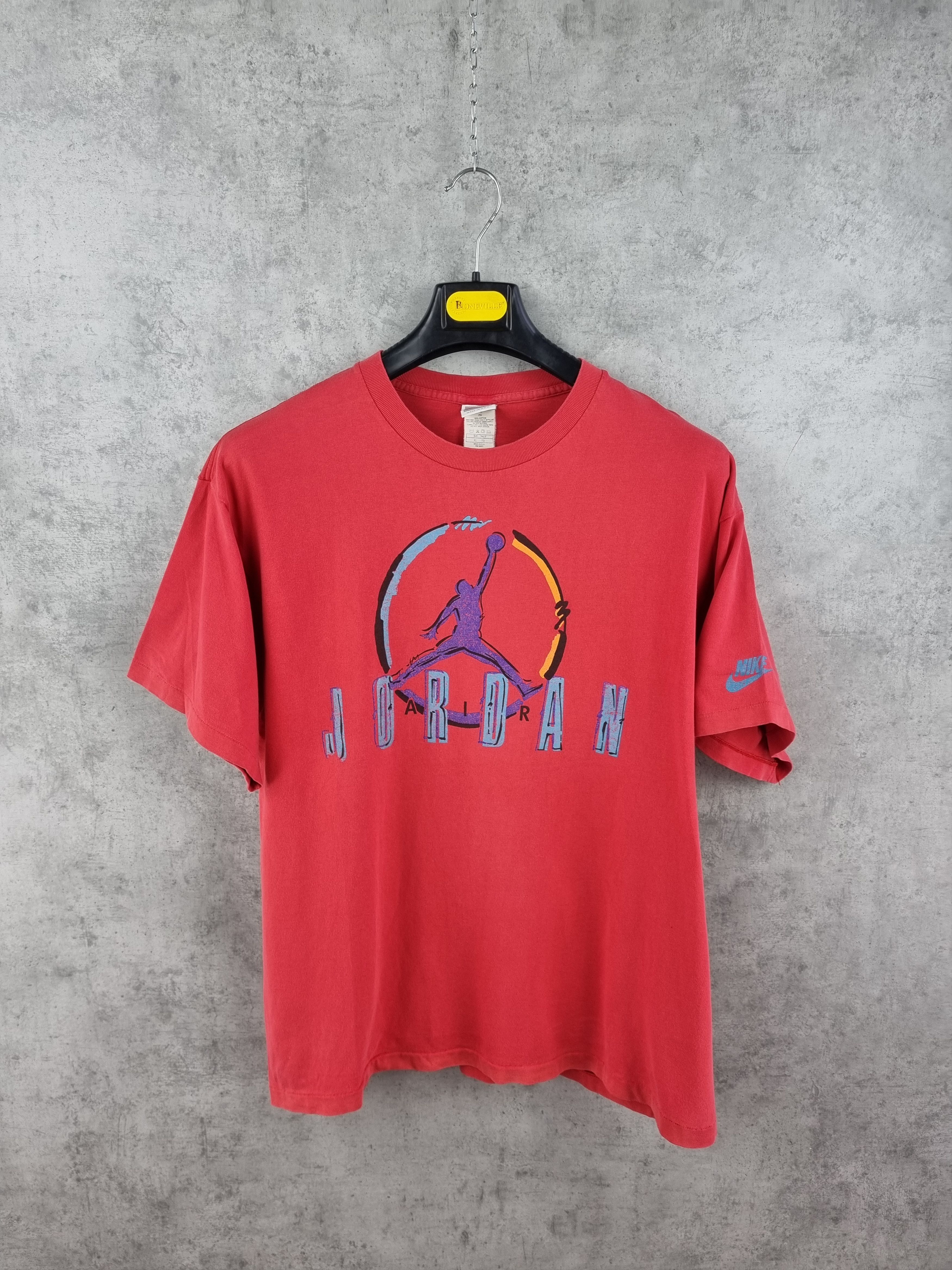 Jordan Brand × Nike Single Stitch Nike Air Jordan Big Logo Vintage Tee shirt Size US L / EU 52-54 / 3 - 1 Thumbnail