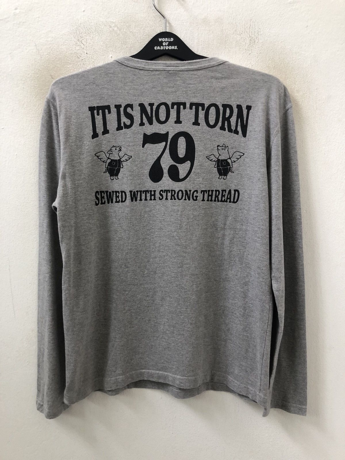 Made in Japan Flying Piggy It is Not Torn Long Sleeve tee