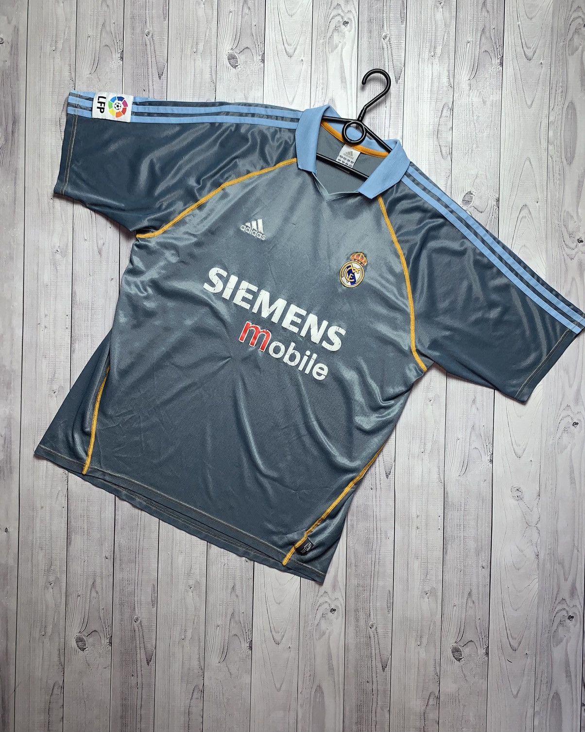 Adidas Vintage soccer jersey Real Madrid adidas grey rare away Size US XL / EU 56 / 4 - 1 Thumbnail