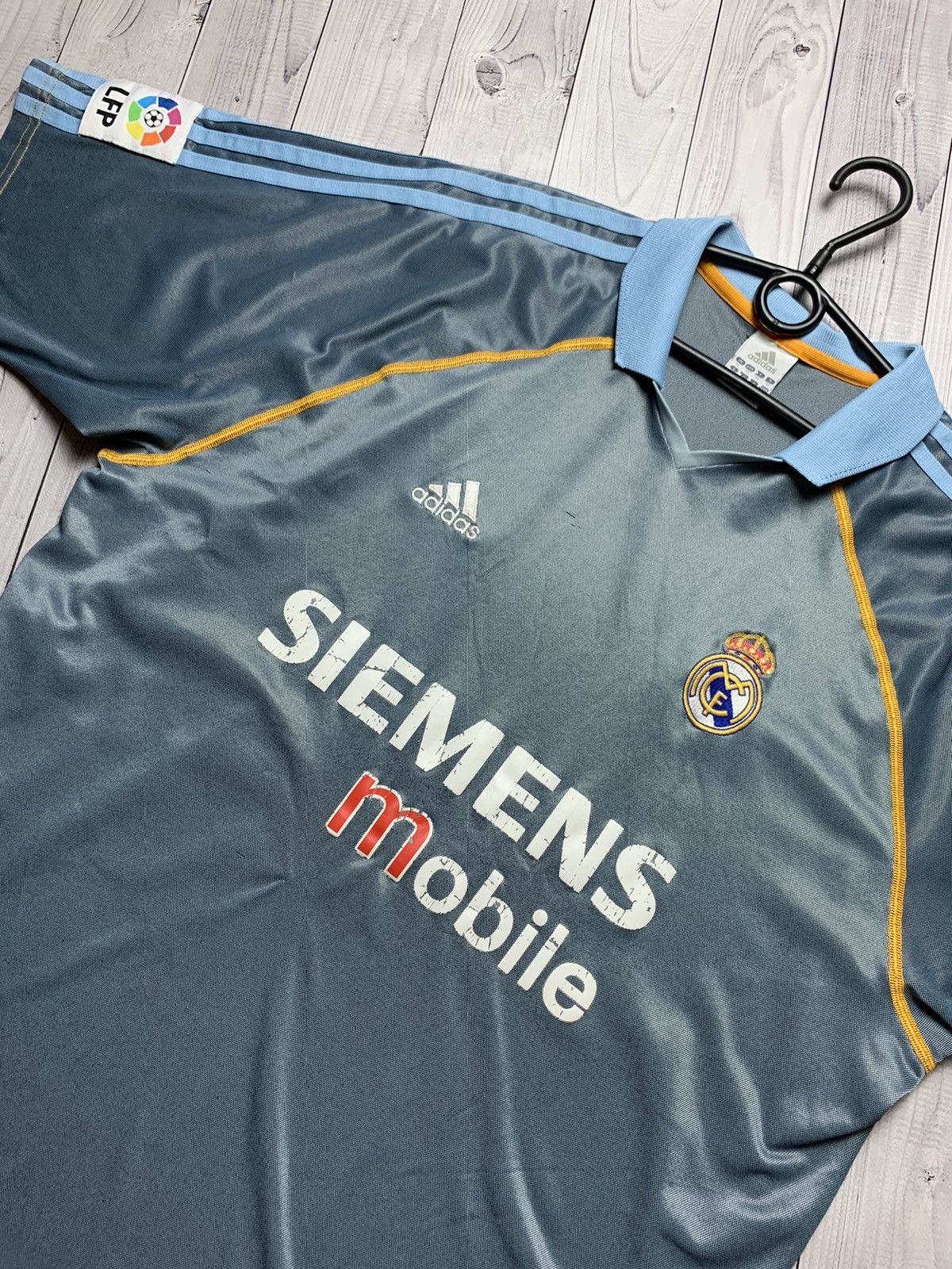 Adidas Vintage soccer jersey Real Madrid adidas grey rare away Size US XL / EU 56 / 4 - 2 Thumbnail