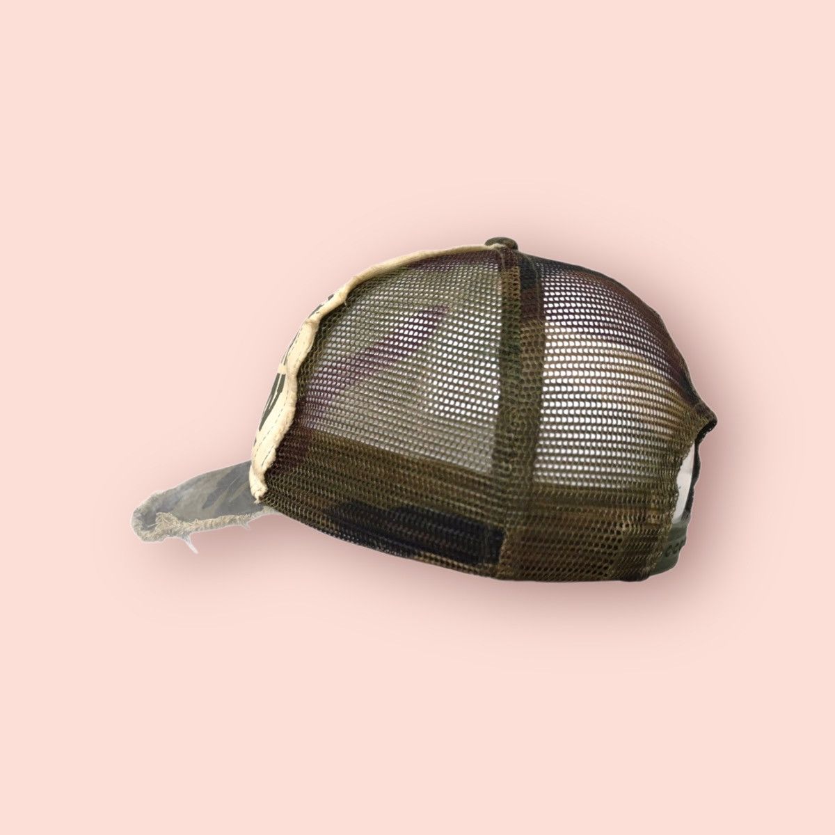 Japanese Brand BASIQUENTI DISTRESSED CAMO TRUCKER SNAPBACK Size ONE SIZE - 4 Thumbnail