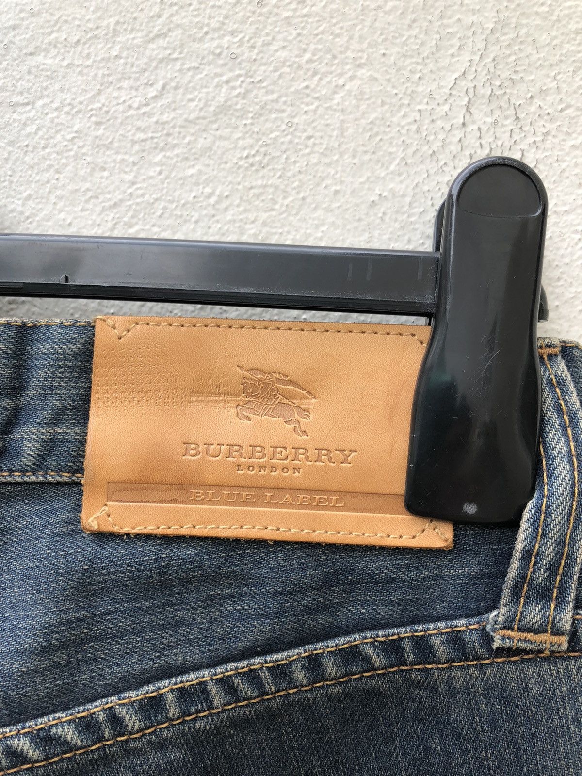 Burberry Burberry Blue Label Painter Denim Jeans Size US 30 / EU 46 - 10 Thumbnail