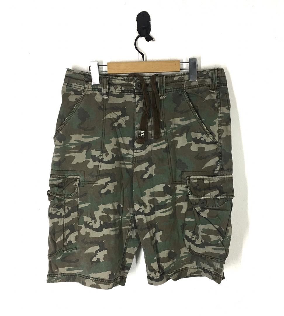 image of Real Crush Clothing Cargo Short Pants in Camo, Men's (Size 34)