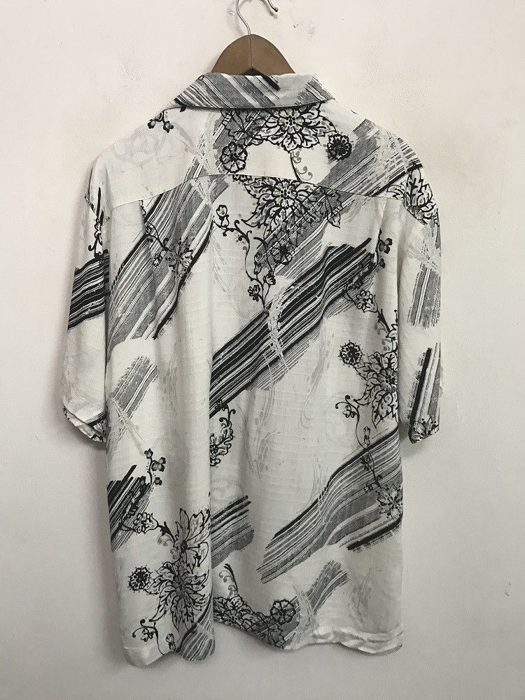 Tommy Bahama Tommy Bahama Aloha Floral Silk Baggy Hawaiian Shirt Size US L / EU 52-54 / 3 - 9 Thumbnail