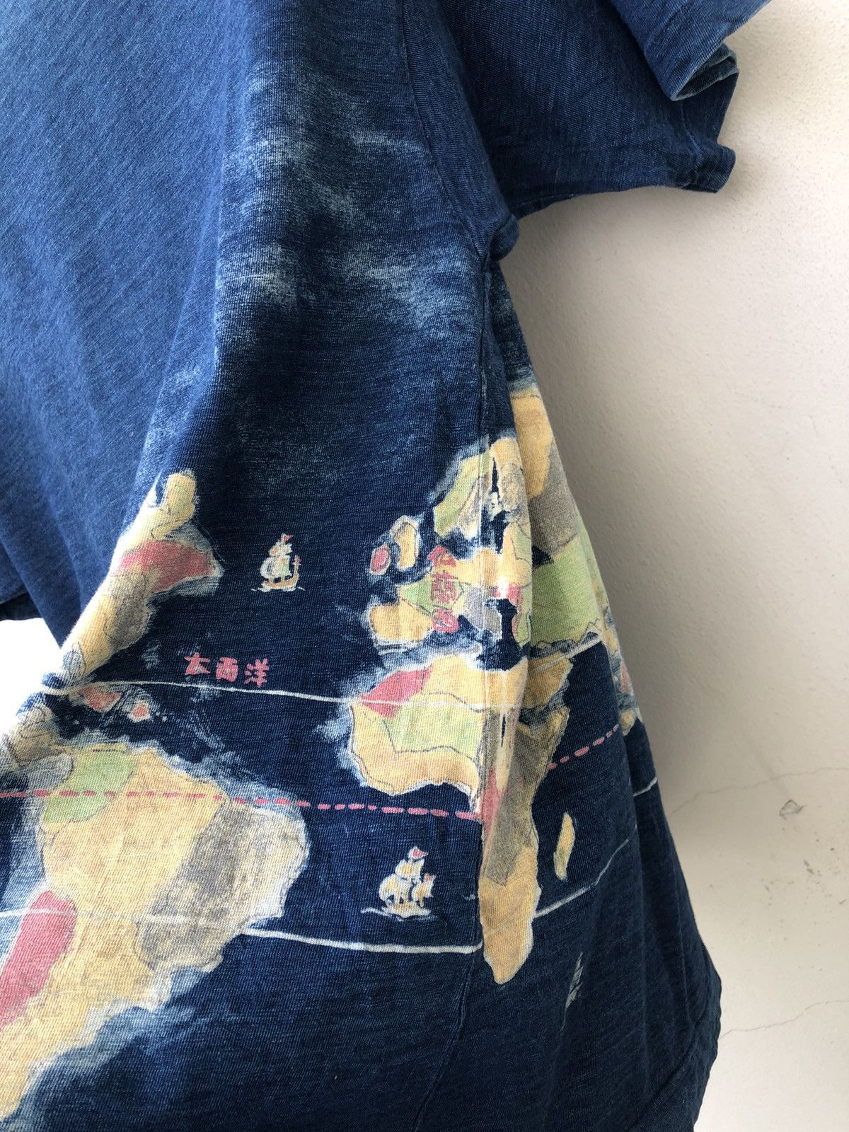 45rpm Vintage 45rpm Ageing Faded Indigo Blue Map t shirt Size US L / EU 52-54 / 3 - 13 Thumbnail