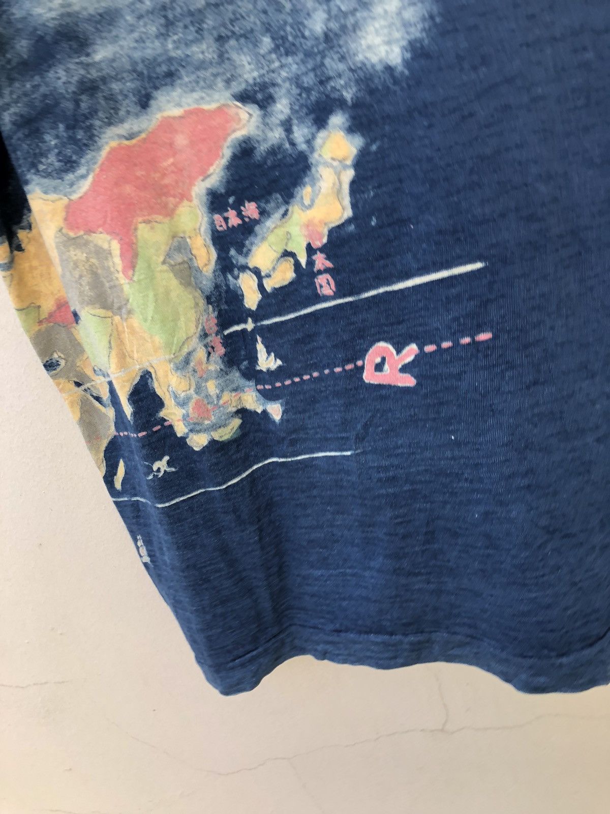 45rpm Vintage 45rpm Ageing Faded Indigo Blue Map t shirt Size US L / EU 52-54 / 3 - 6 Thumbnail