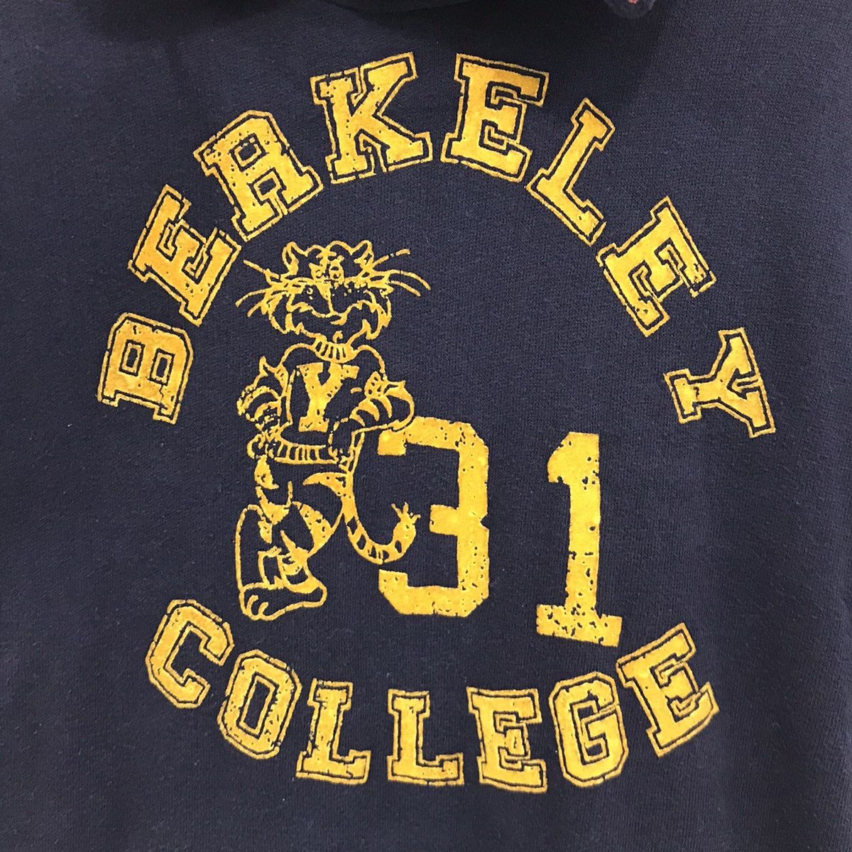 Japanese Brand Vintage Berkeley College Size US S / EU 44-46 / 1 - 3 Thumbnail