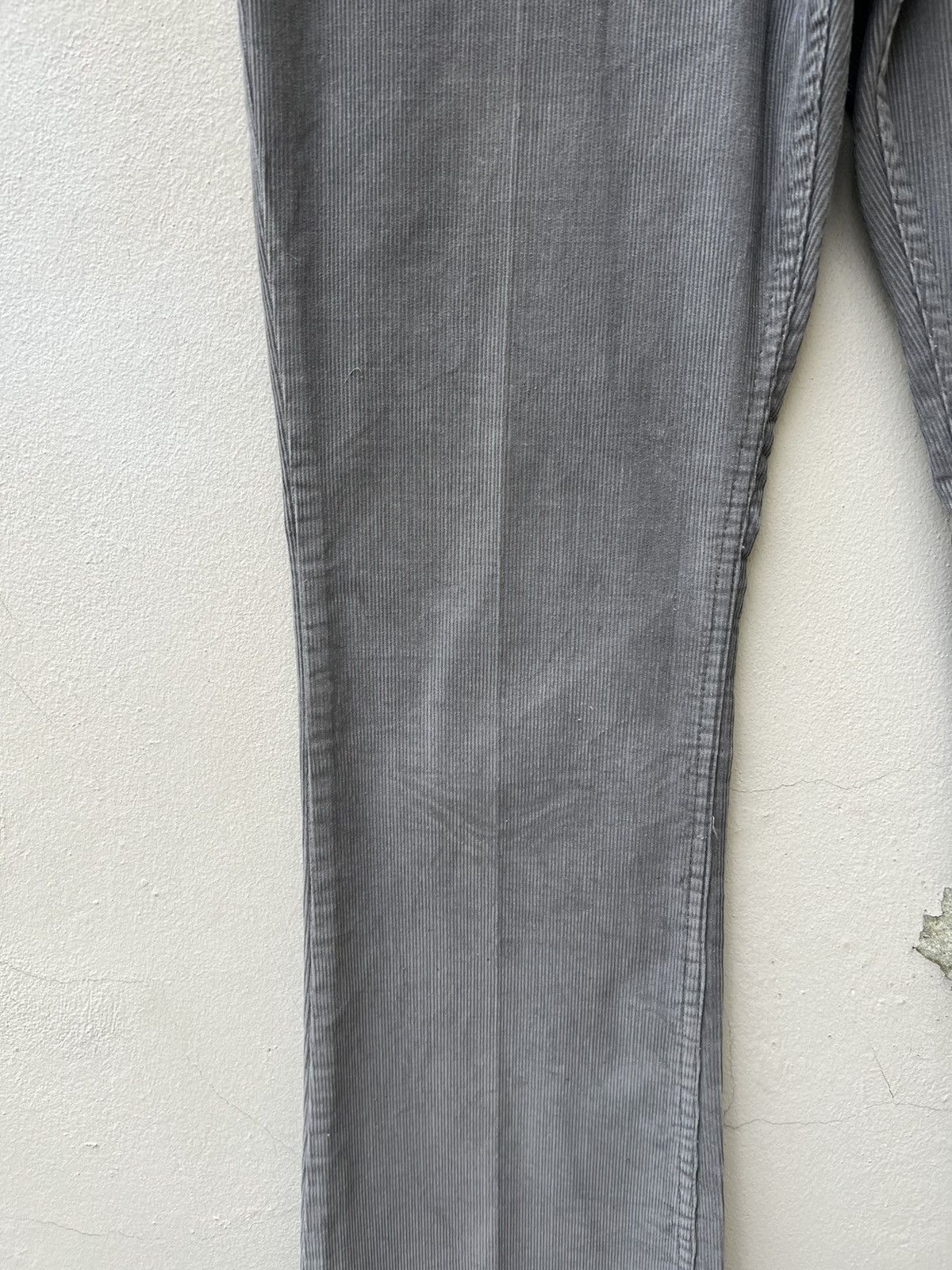 Levi's 70s 80s Levi’s 646 Fade Grey Corduroy Flare Jeans Size US 30 / EU 46 - 8 Thumbnail