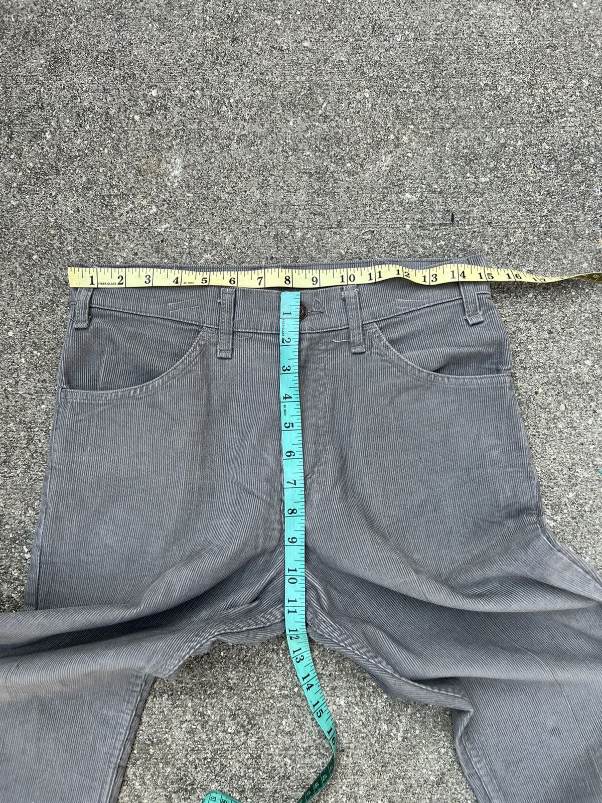 Levi's 70s 80s Levi’s 646 Fade Grey Corduroy Flare Jeans Size US 30 / EU 46 - 2 Thumbnail