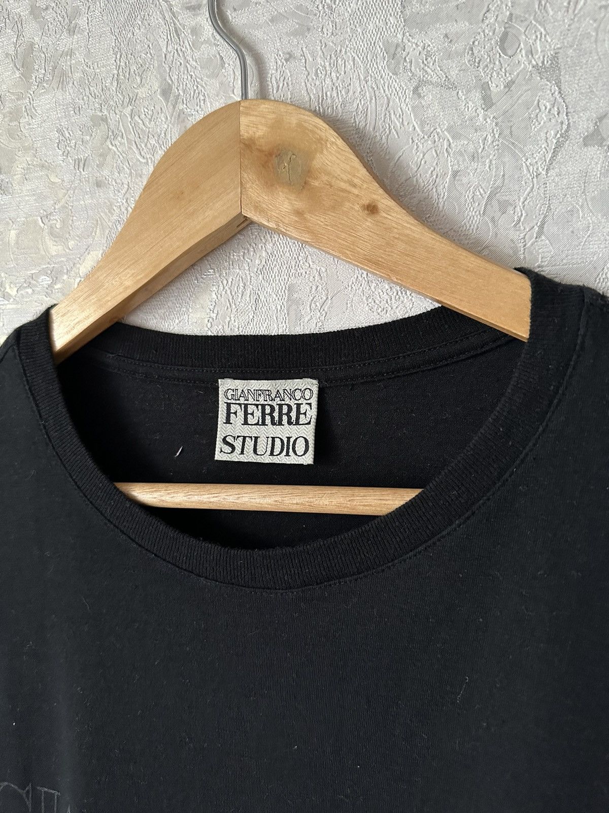 Ferre × Gianfranco Ferre × Vintage Vintage Gianfranco Ferre Studio Italy T Shirt Size US XL / EU 56 / 4 - 3 Thumbnail
