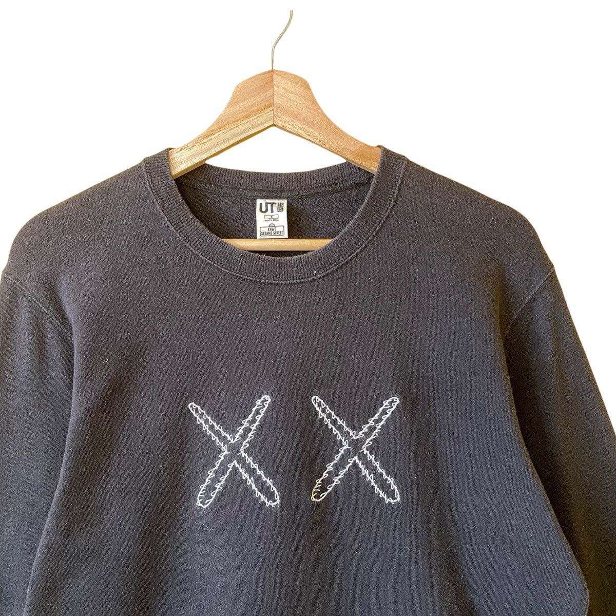 Japanese Brand RARE collaboration Uniqlo x Kaws x Sesame Street Sweatshirt Size US M / EU 48-50 / 2 - 7 Thumbnail