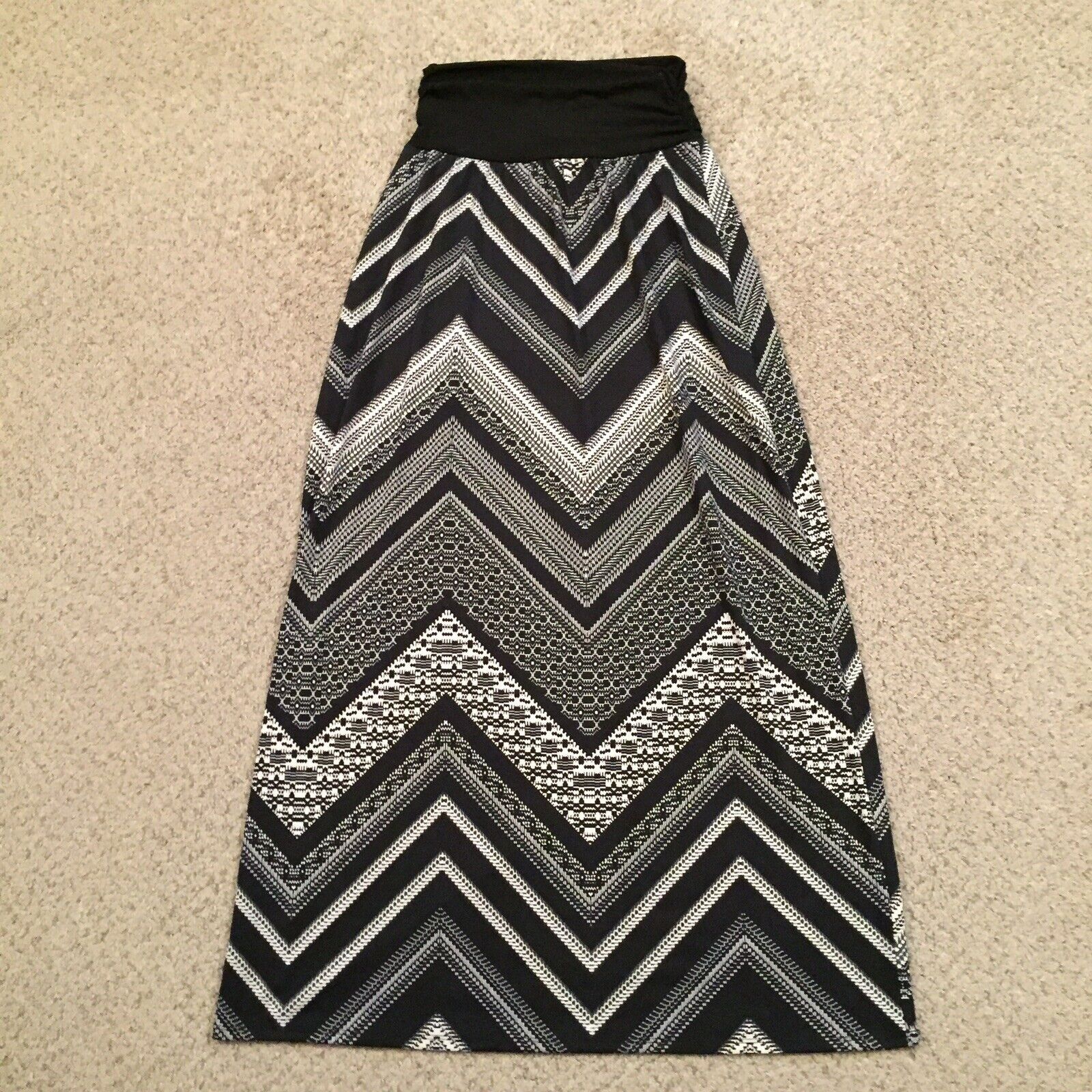 Robe Imprimée Géométrique AB Studio - Taille L - Noir, Gris, Blanc - Très Bon état