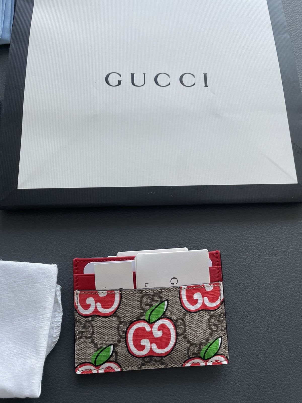 Gucci Brand NEW Gucci Apple Limited Edition Monogram Cardholder Size ONE SIZE - 8 Thumbnail