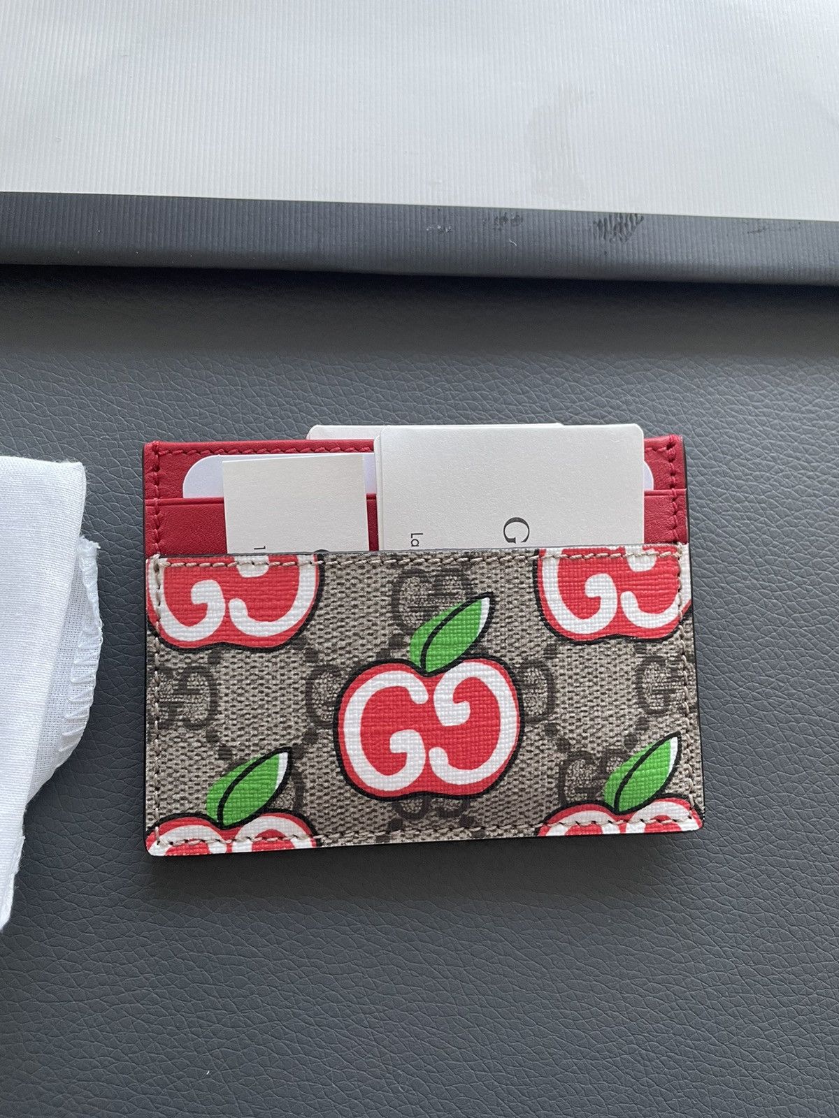 Gucci Brand NEW Gucci Apple Limited Edition Monogram Cardholder Size ONE SIZE - 10 Thumbnail