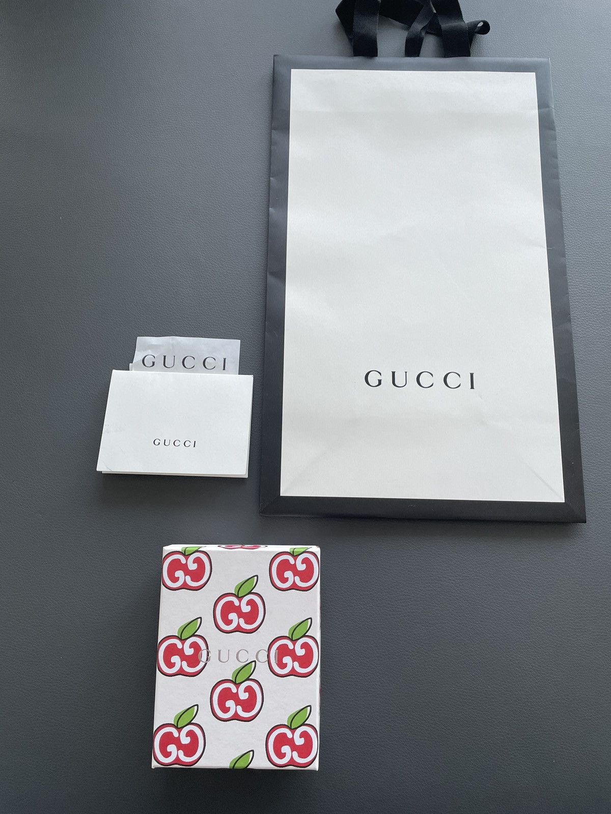 Gucci Brand NEW Gucci Apple Limited Edition Monogram Cardholder Size ONE SIZE - 4 Thumbnail