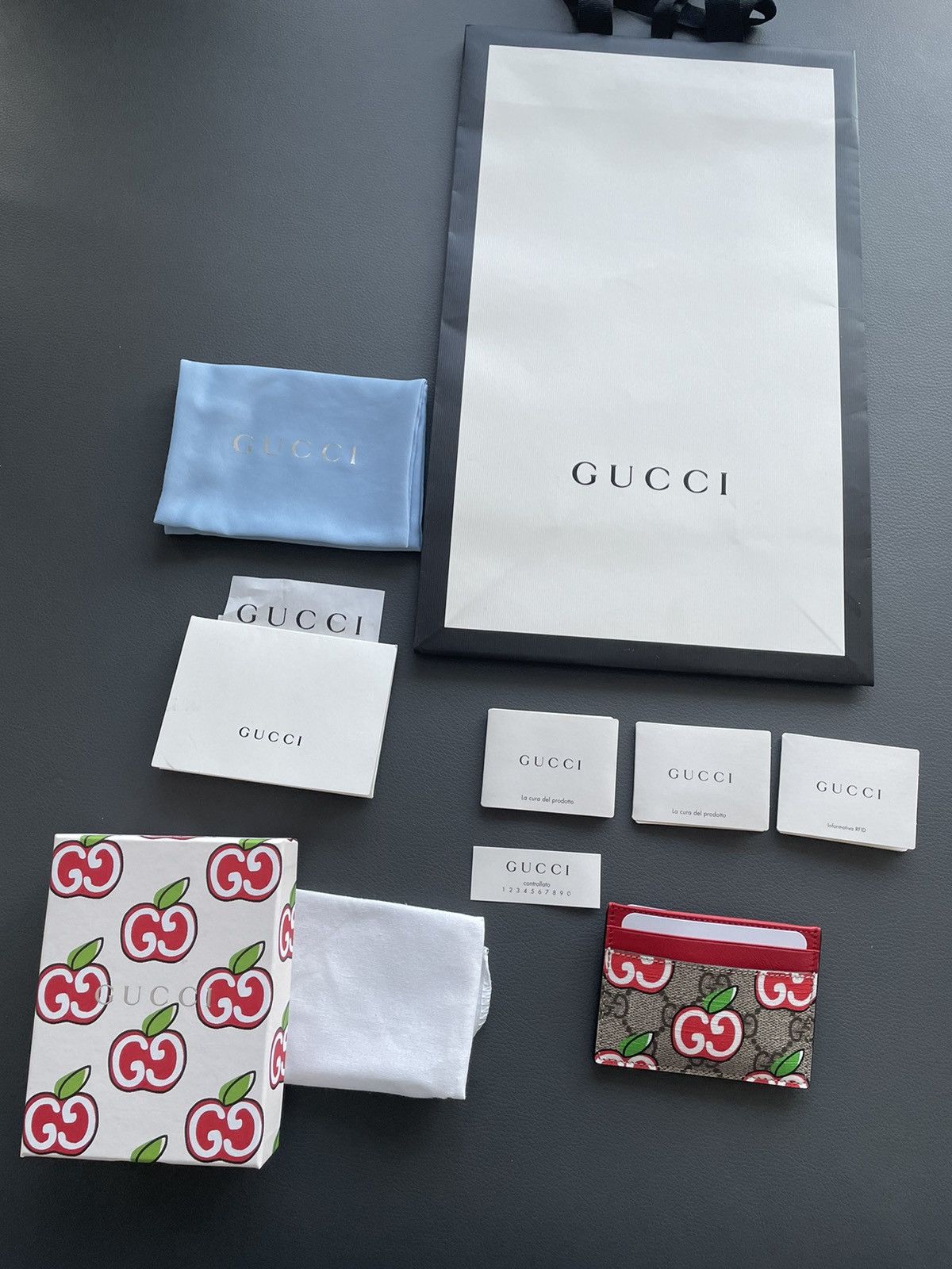 Gucci Brand NEW Gucci Apple Limited Edition Monogram Cardholder Size ONE SIZE - 12 Thumbnail