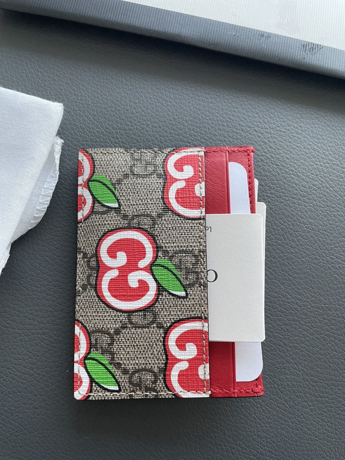 Gucci Brand NEW Gucci Apple Limited Edition Monogram Cardholder Size ONE SIZE - 11 Thumbnail