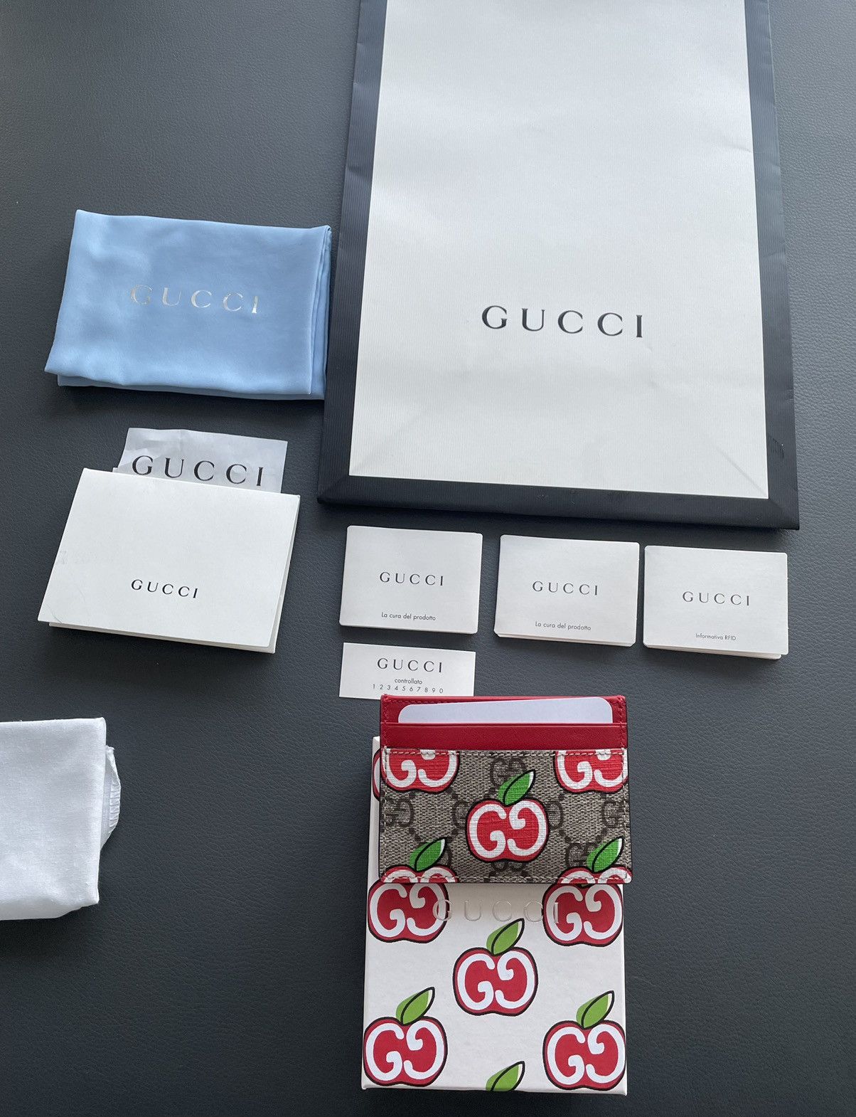 Gucci Brand NEW Gucci Apple Limited Edition Monogram Cardholder Size ONE SIZE - 18 Thumbnail